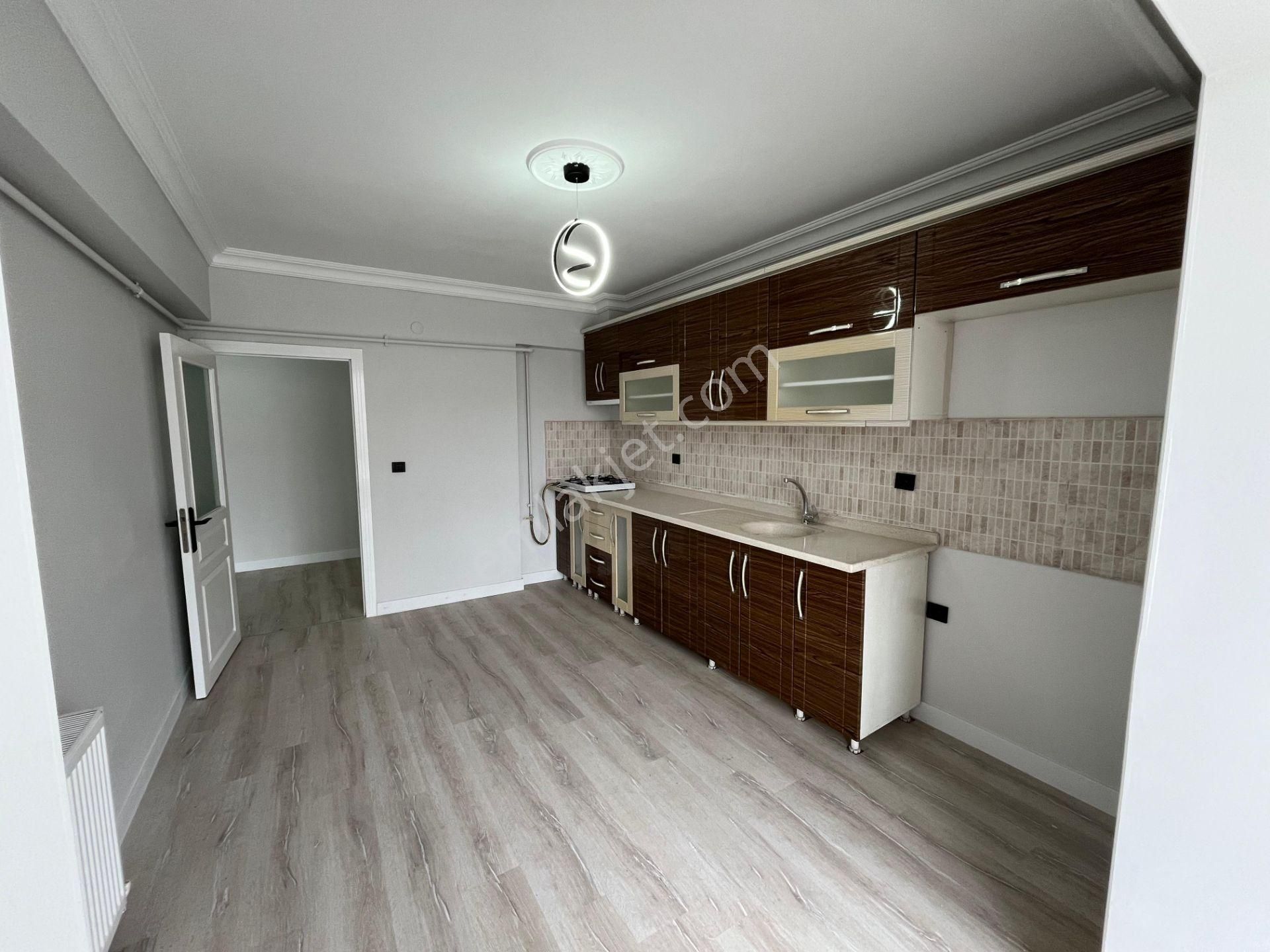 Ümitova Caddesinde 3+1 Full Yapılı 135 M2 - Görsel 6