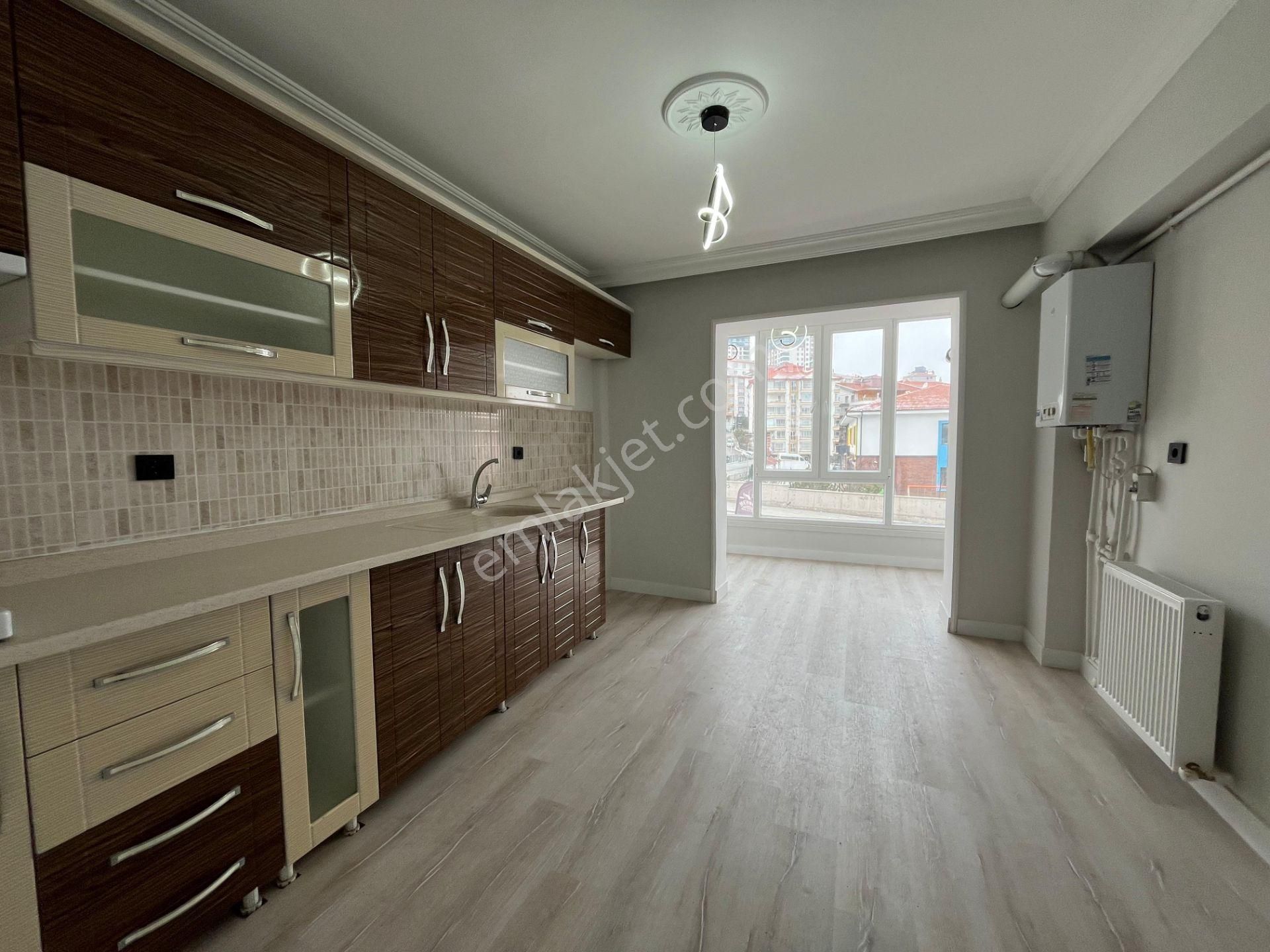 Ümitova Caddesinde 3+1 Full Yapılı 135 M2 - Görsel 20
