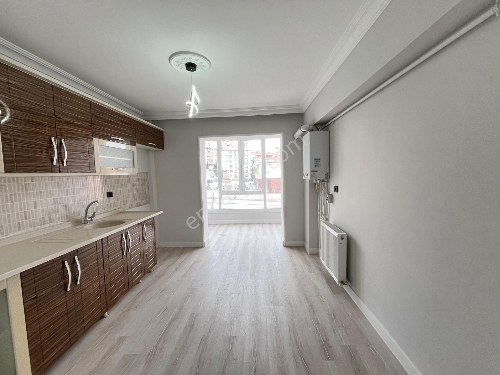 Ümitova Caddesinde 3+1 Full Yapılı 135 M2 - Görsel 4
