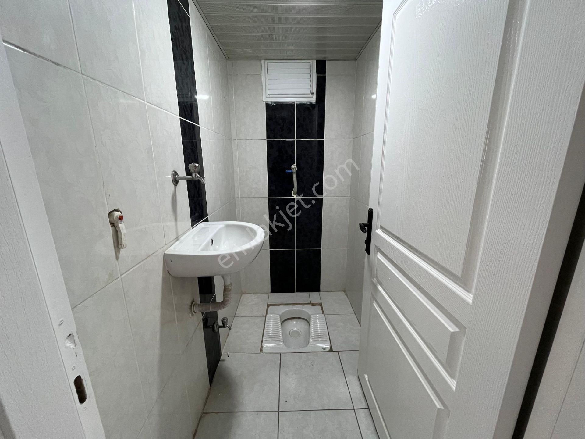 Ümitova Caddesinde 3+1 Full Yapılı 135 M2 - Görsel 15