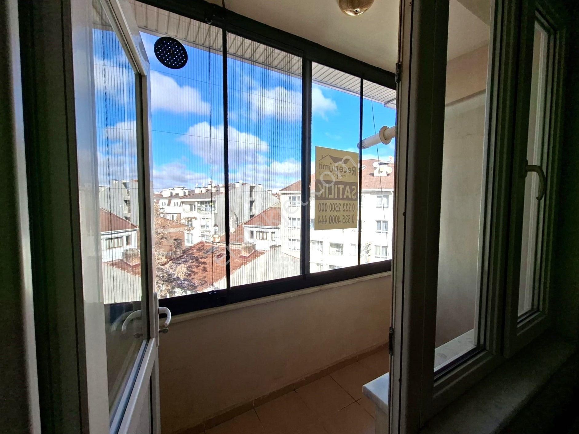 Recep Ümit Emlak'tan Ömerağa Mahallesinde Turgut Reis Caddesi Üzerinde Satılık 2+1 Daire - Görsel 9