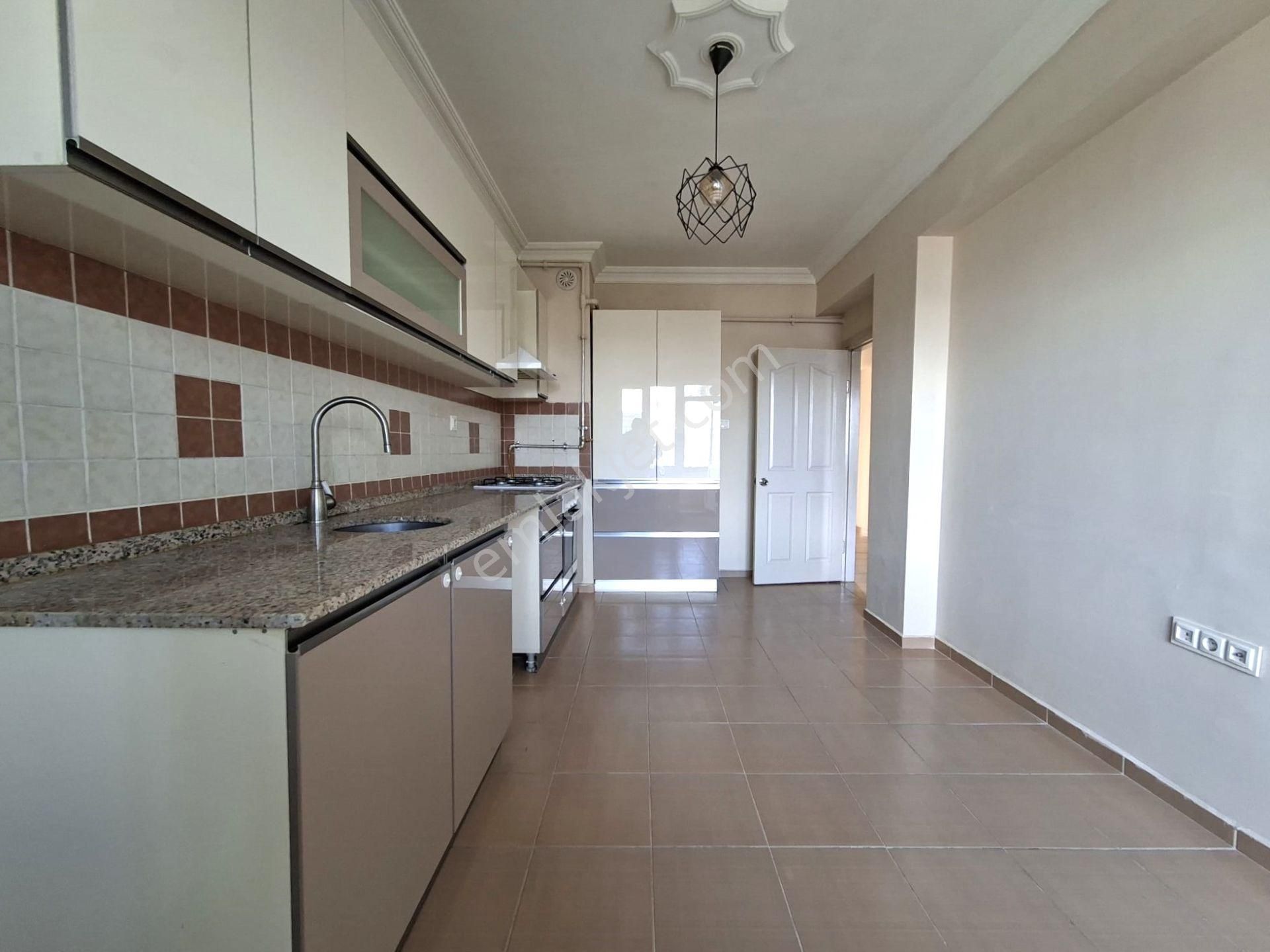 Recep Ümit Emlak'tan Ömerağa Mahallesinde Turgut Reis Caddesi Üzerinde Satılık 2+1 Daire - Görsel 8