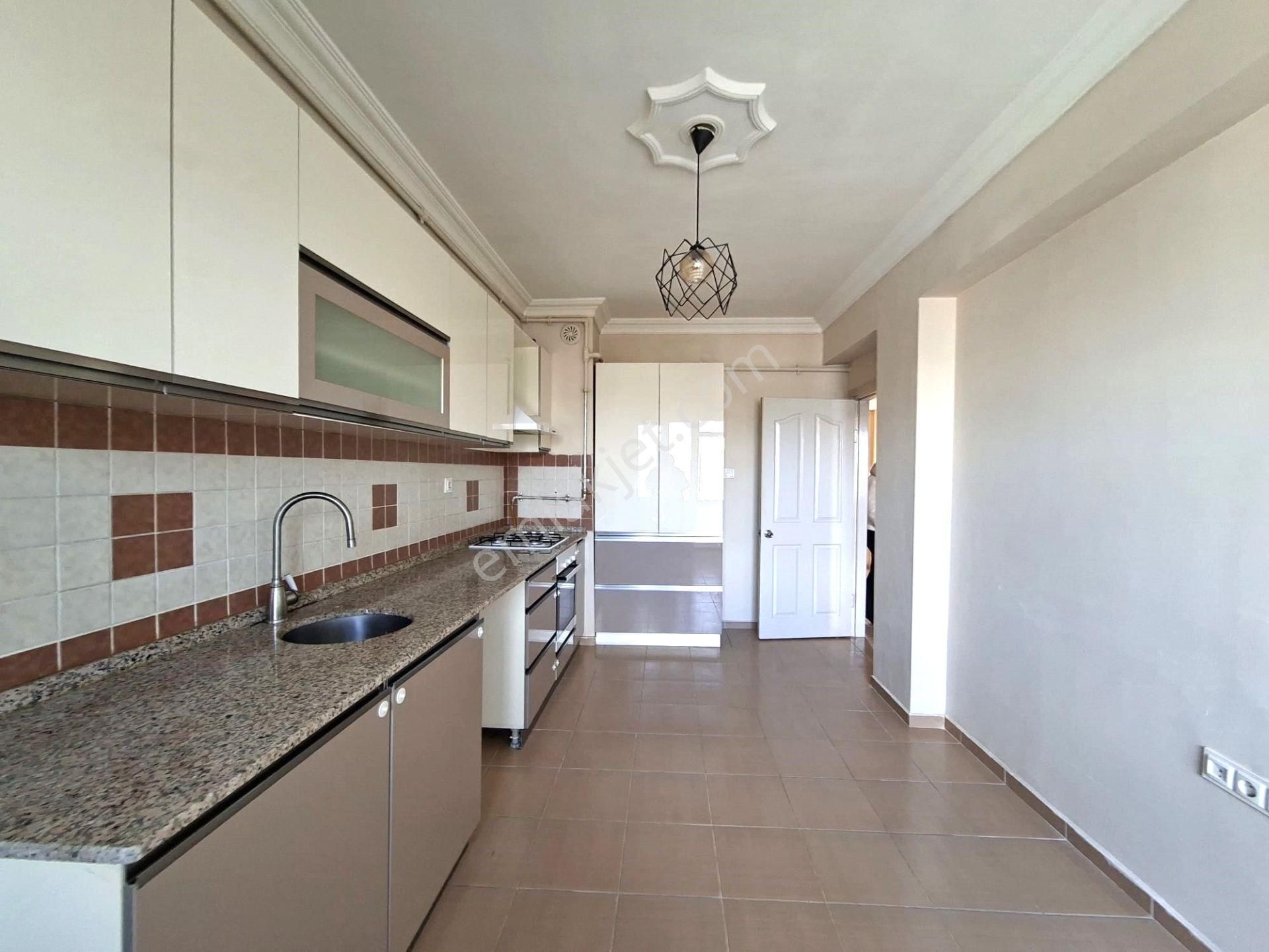 Recep Ümit Emlak'tan Ömerağa Mahallesinde Turgut Reis Caddesi Üzerinde Satılık 2+1 Daire - Görsel 5