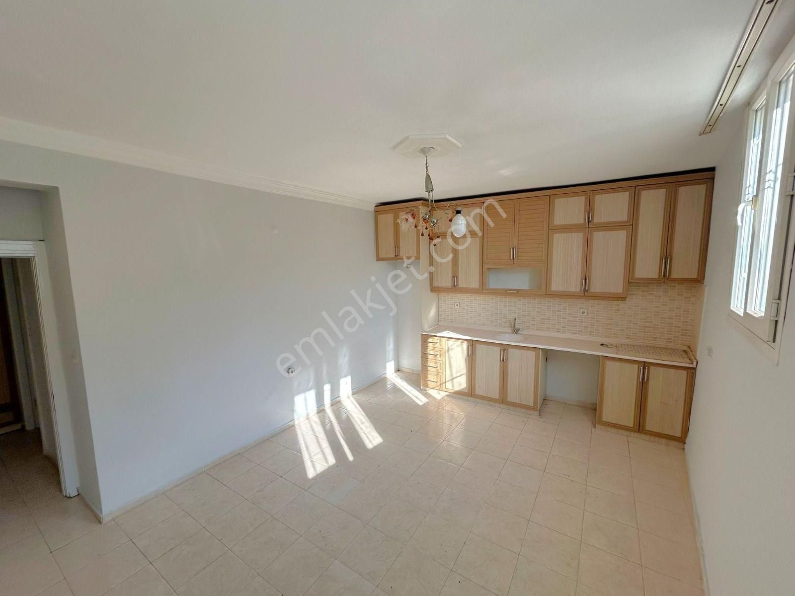 Acill Buca Çamlık Mah.de Uçanyol Yanı 2+1 75m2 A.mutfak Giriş Kat Satılık Daire - Görsel 3
