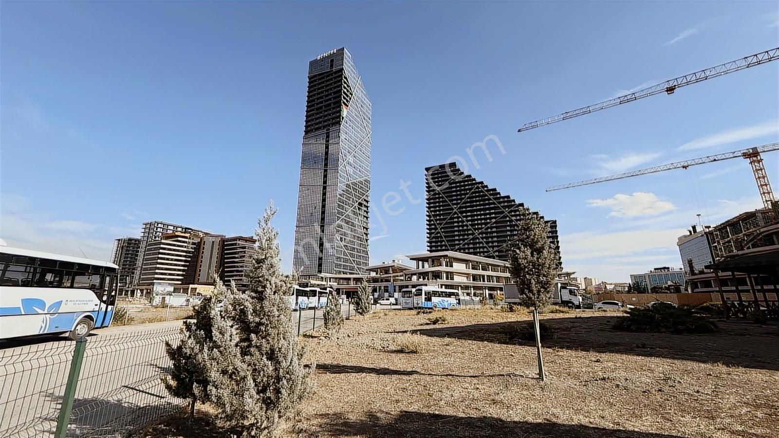 Metafor Ankara B-flatta 10.kat 2+1 Teraslı Satılık Köşe Daire