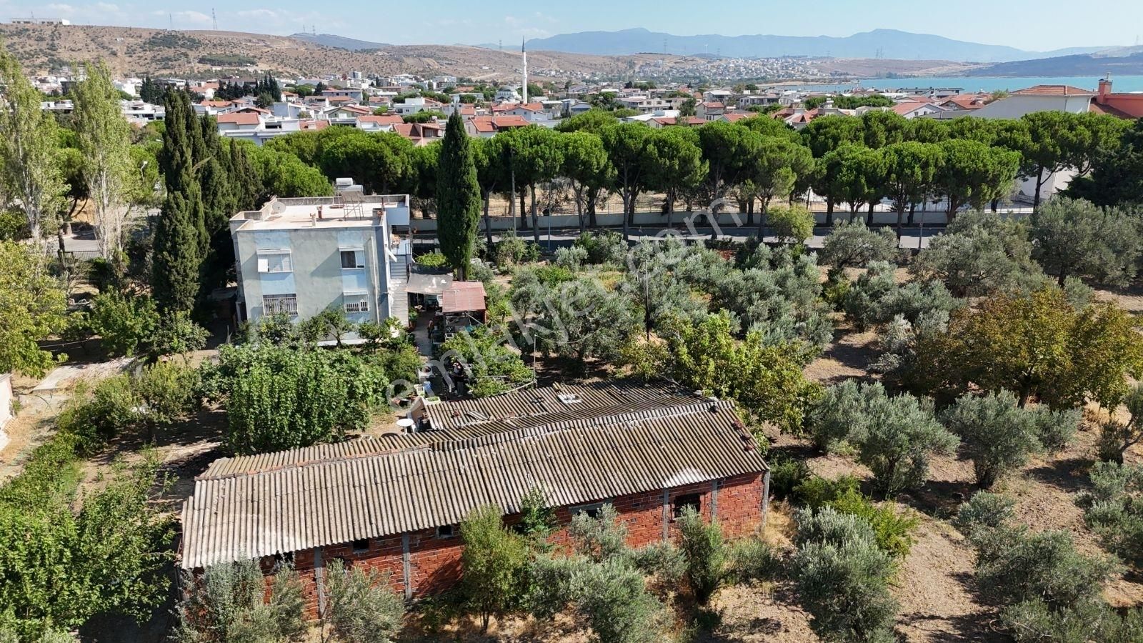 Fırsat İzmir Aliağa Yeni Şakran 2 Katlı Apartman Ve 7202 M² Arsa - Görsel 14