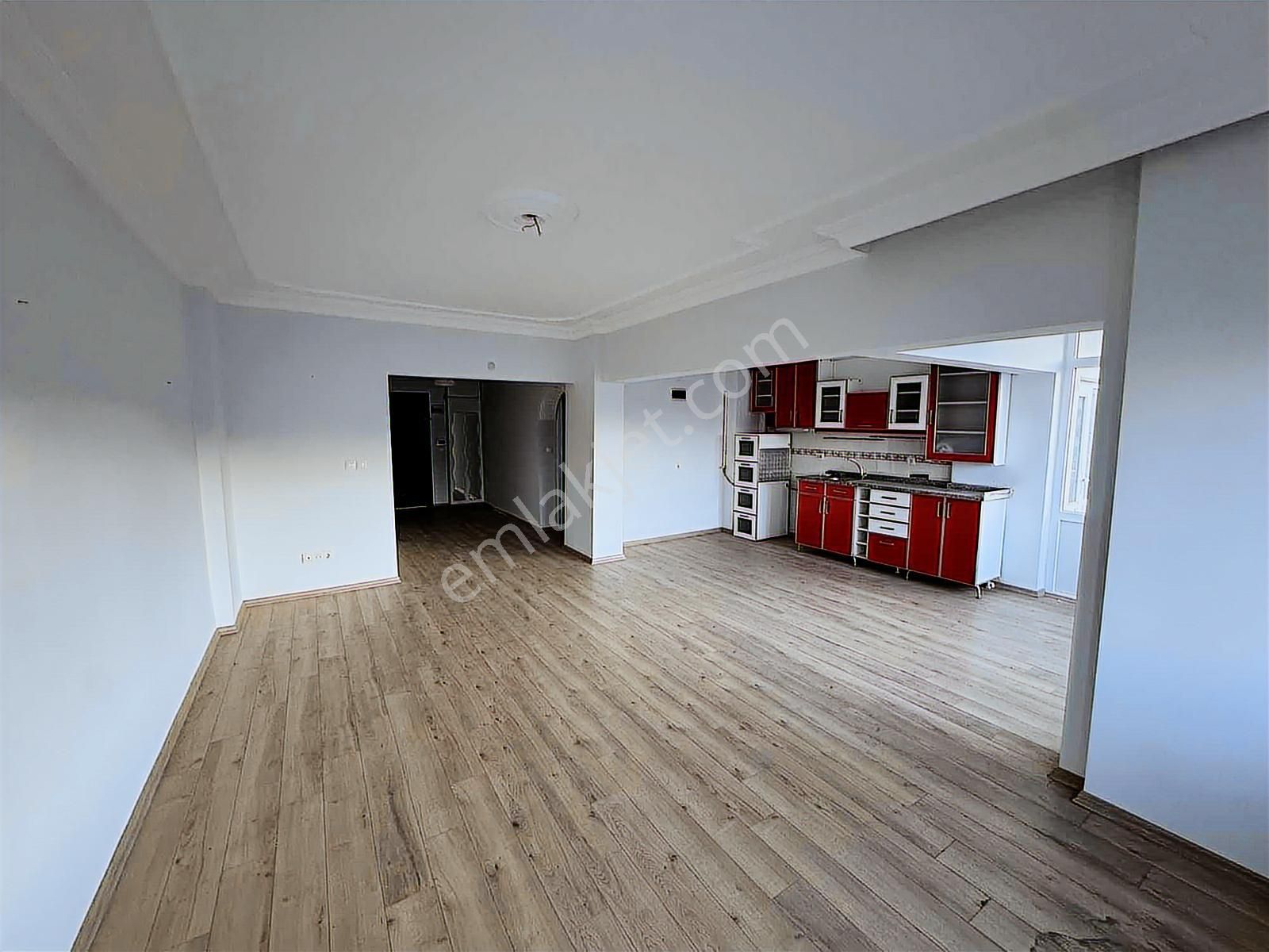 Aile Binasında 3+1 Kat Mülkiyetli 130 M2 Daire !!! - Görsel 2