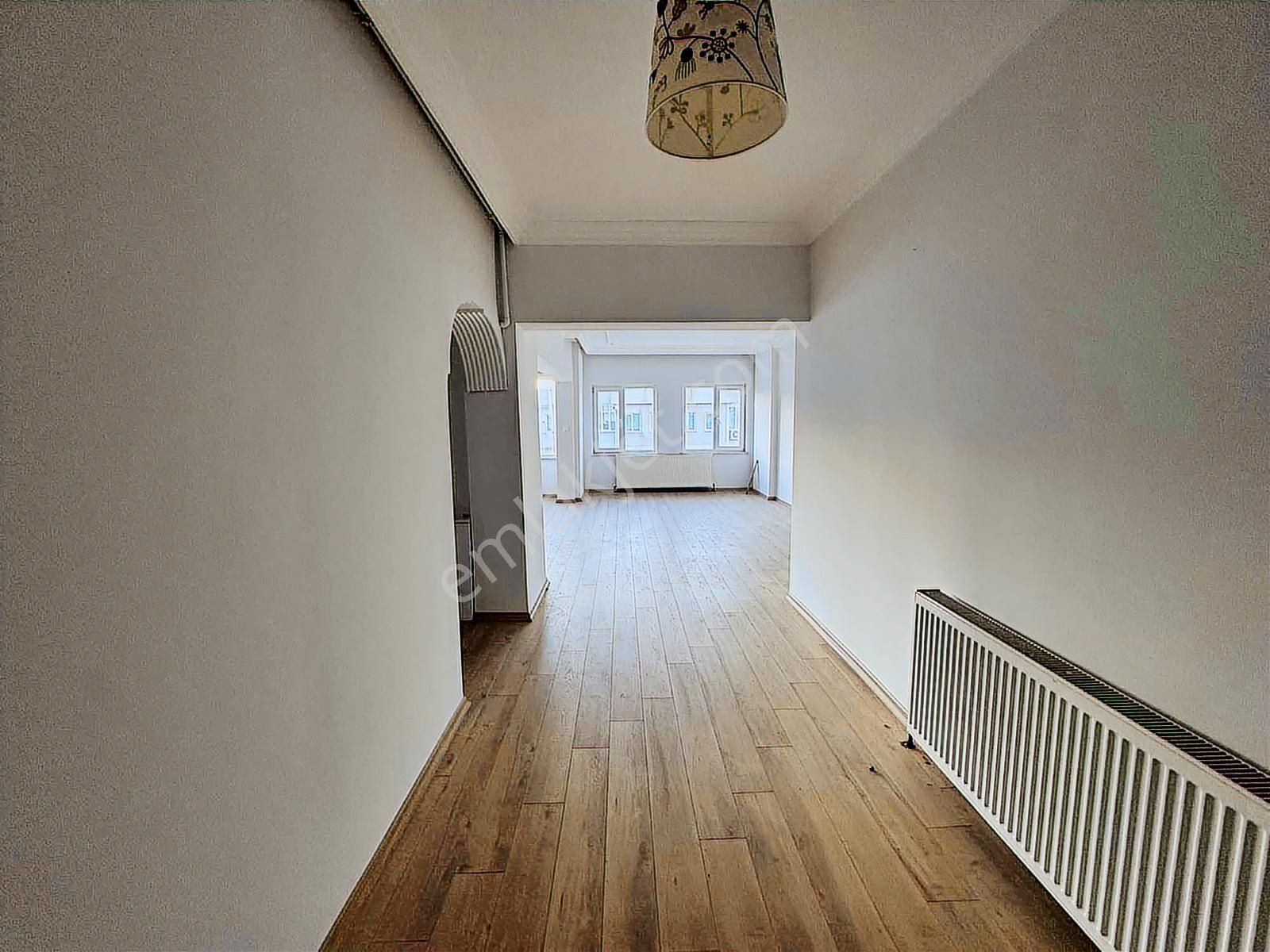 Aile Binasında 3+1 Kat Mülkiyetli 130 M2 Daire !!! - Görsel 8