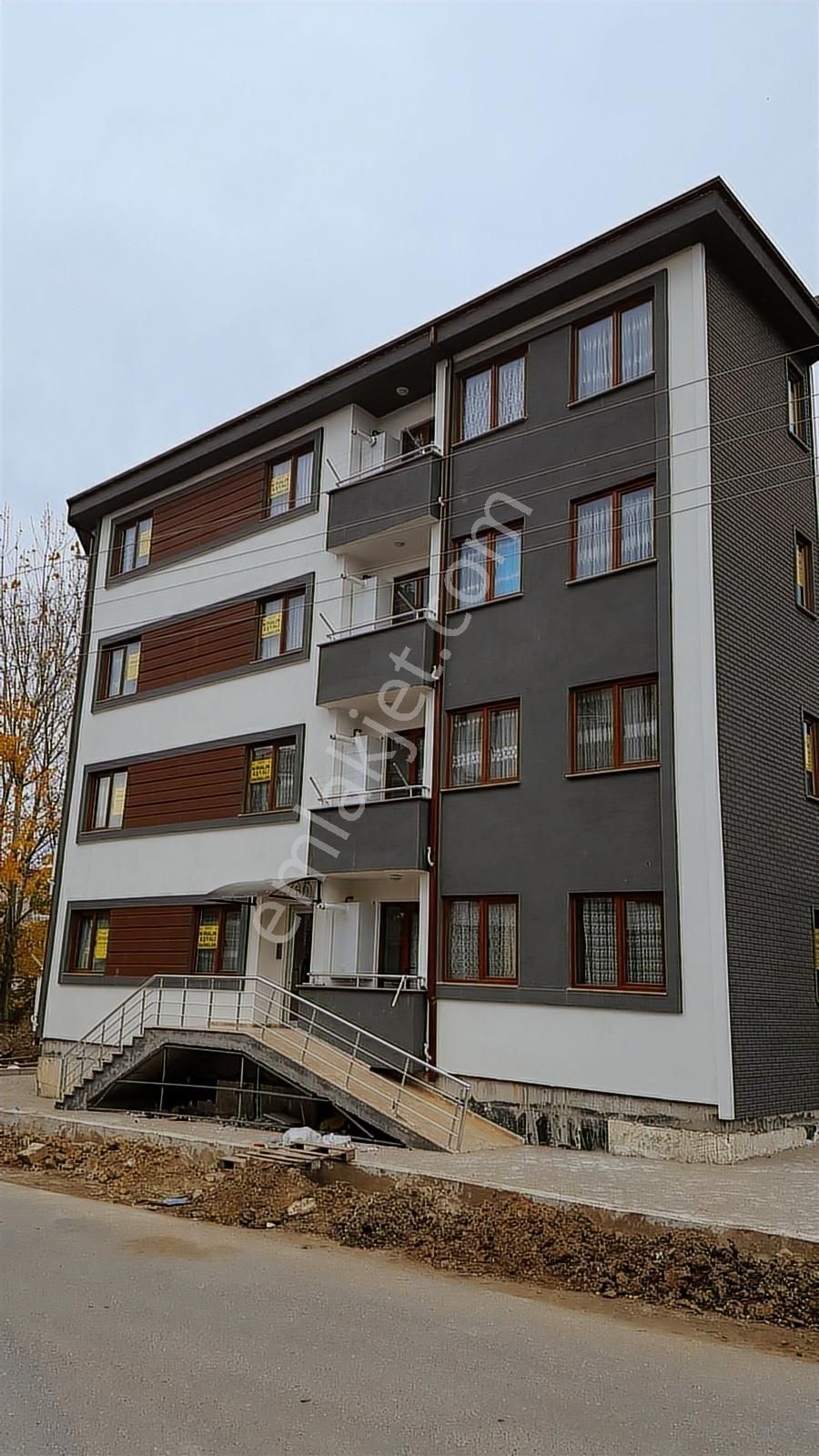 11- Şeker Emlaktan - 2+1-60m² Satılık Eşyalı Daire - Görsel 10