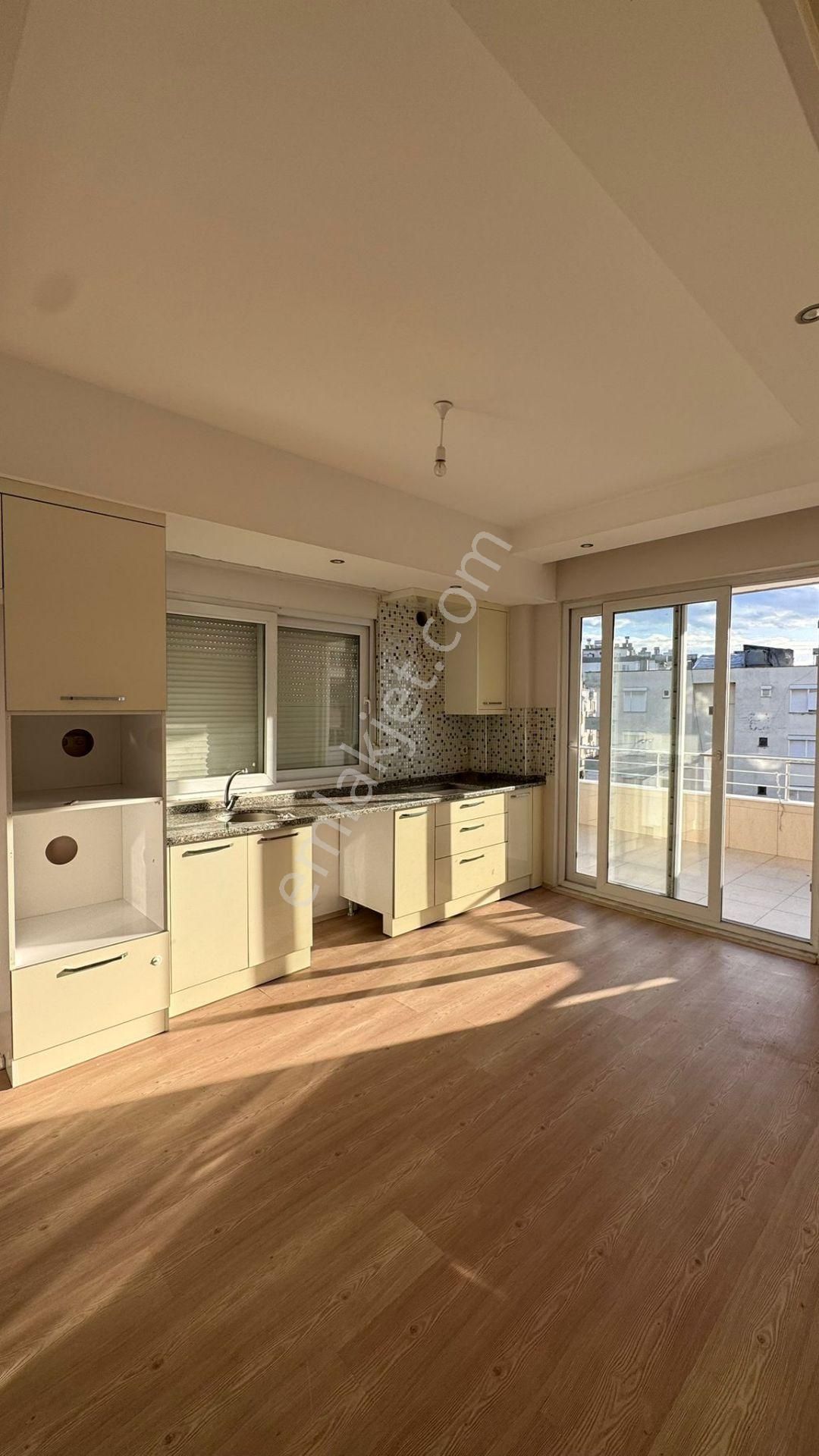 Antalya Kumluca Da Kiralık 3+1 Daire. Bağlık Mahallesinde