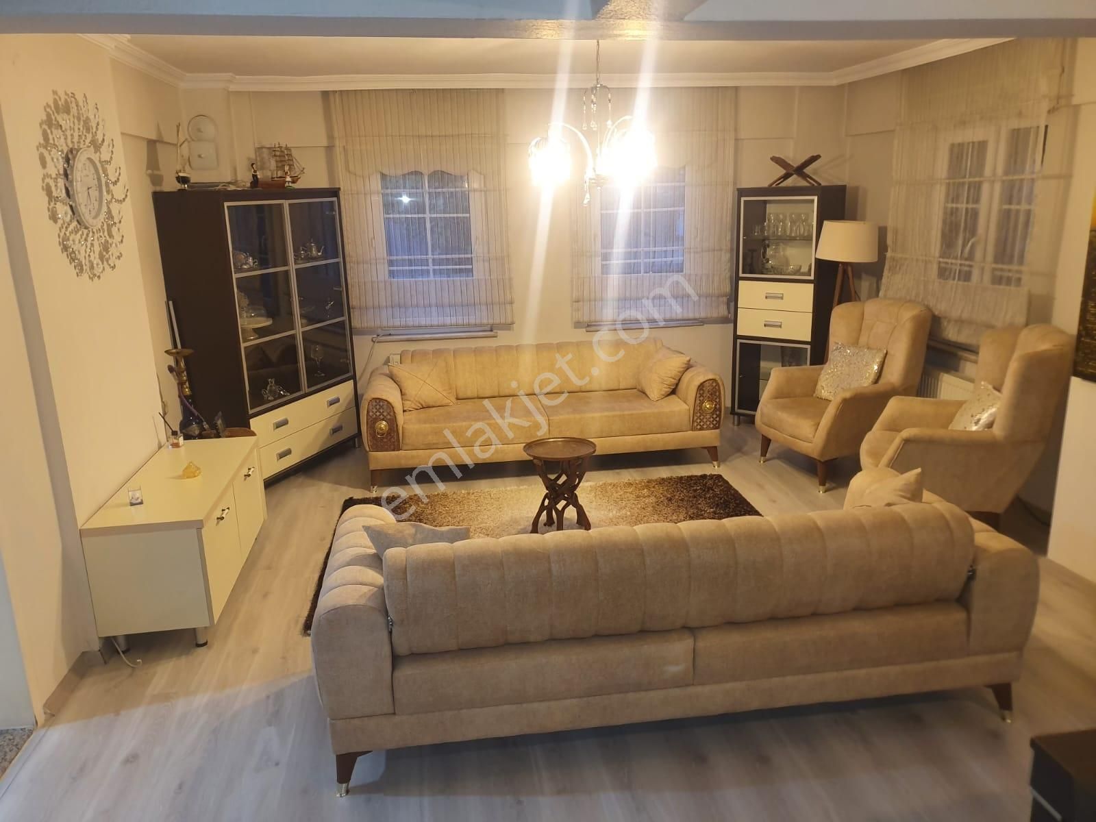 14-şeker Emlak Müstakil Bahçeli Eşyalı 3+1-150m2 Dublex Kiral Ev