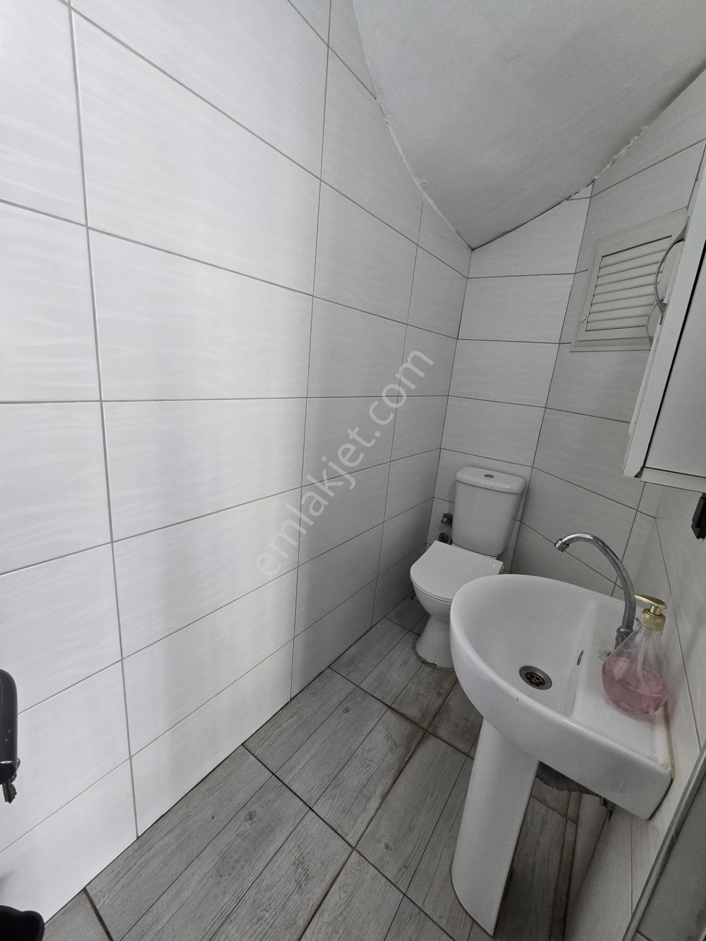 Fener Mahallesinde Falez Cad. Merkezi Konumda 100 M2 Dükkan - Görsel 9