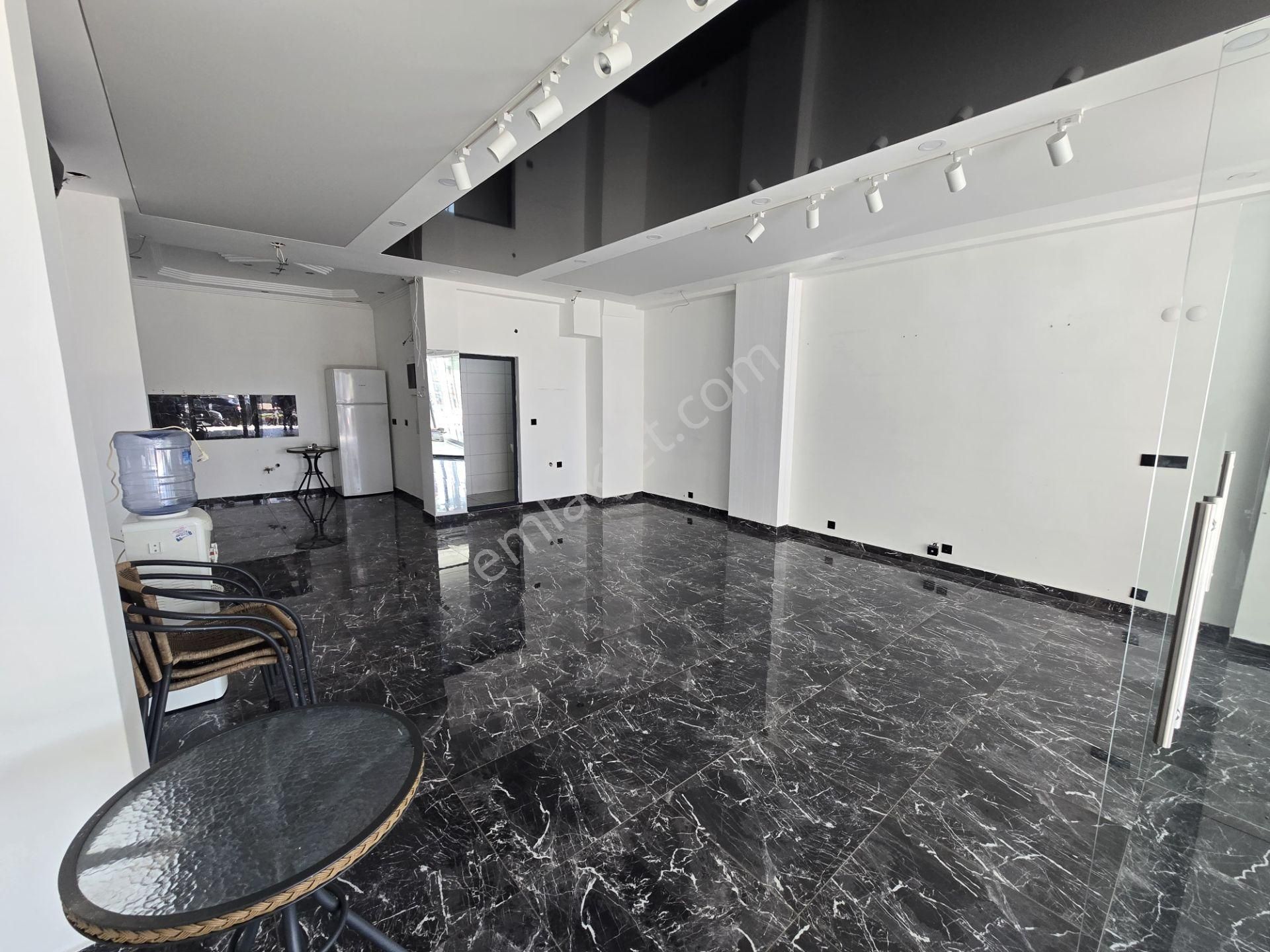 Fener Mahallesinde Falez Cad. Merkezi Konumda 100 M2 Dükkan - Görsel 4