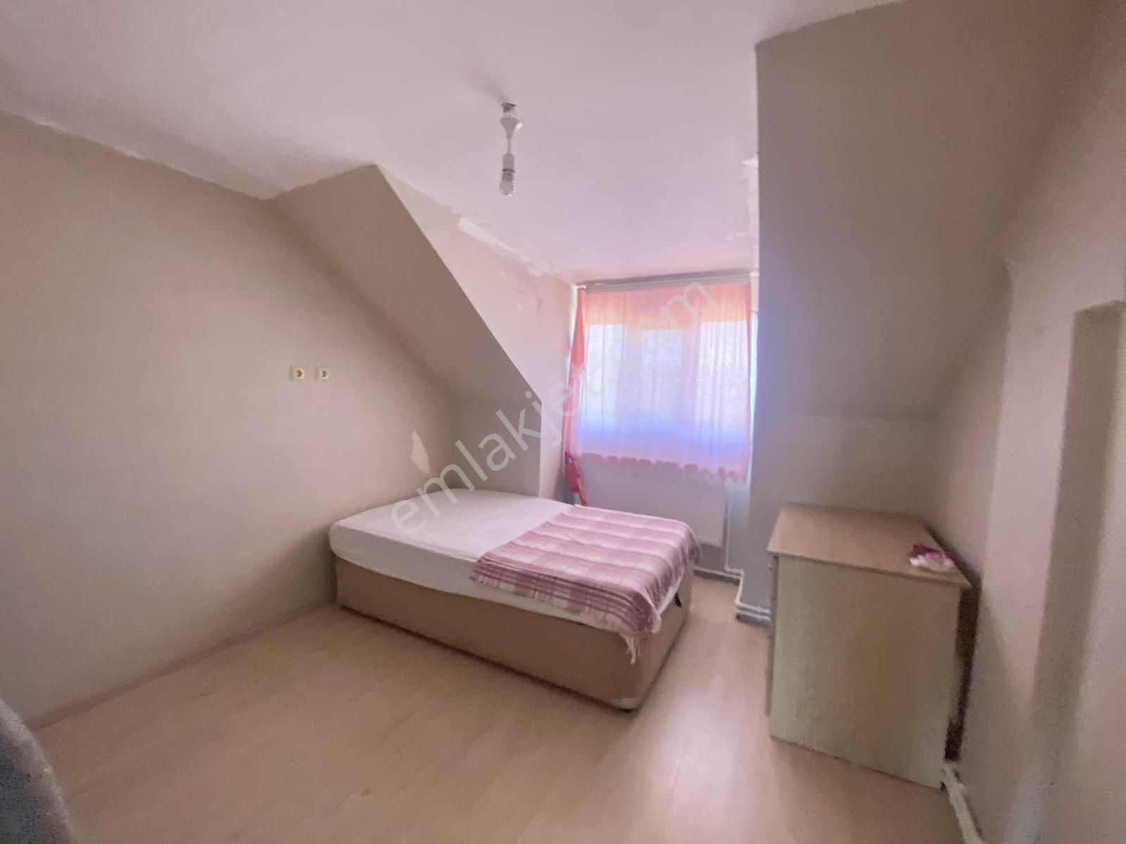 Marmaraereğlisi Cedit Ali Paşa'da Doğalgazlı Çatı Katı Daire - Görsel 14