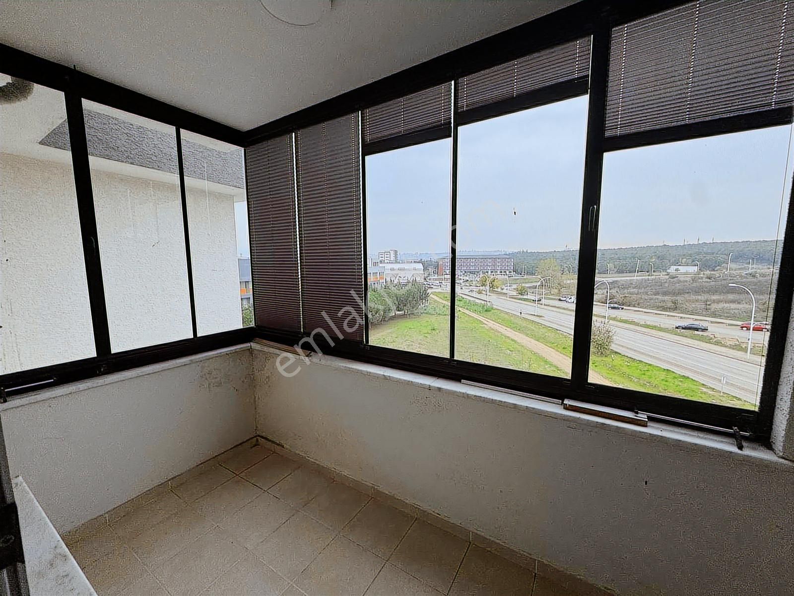Selçuklu Gayrimenkul'den Harika Konumda 3+1 Kiralık Daire - Görsel 20