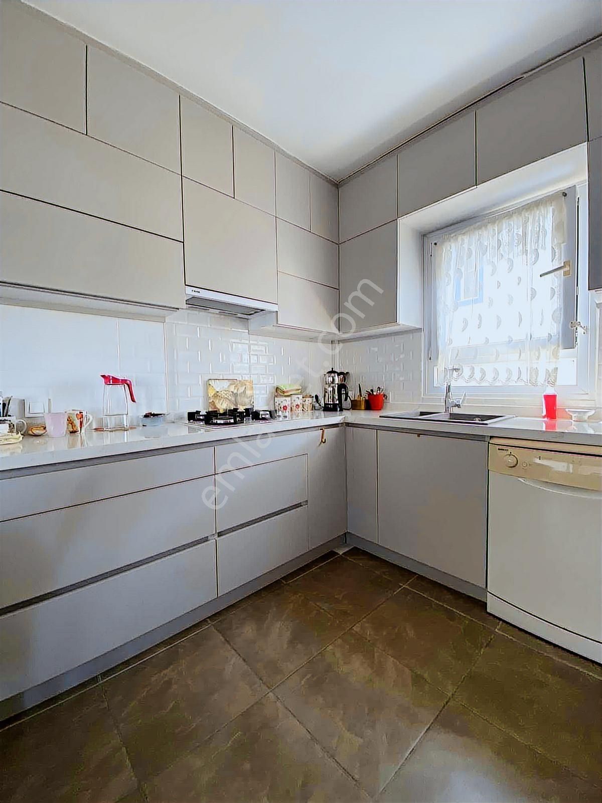 Tayman'dan Bitez'de Yüzme Havuzlu Sitede Satılık 3+1 Bahçe Dblx - Görsel 33