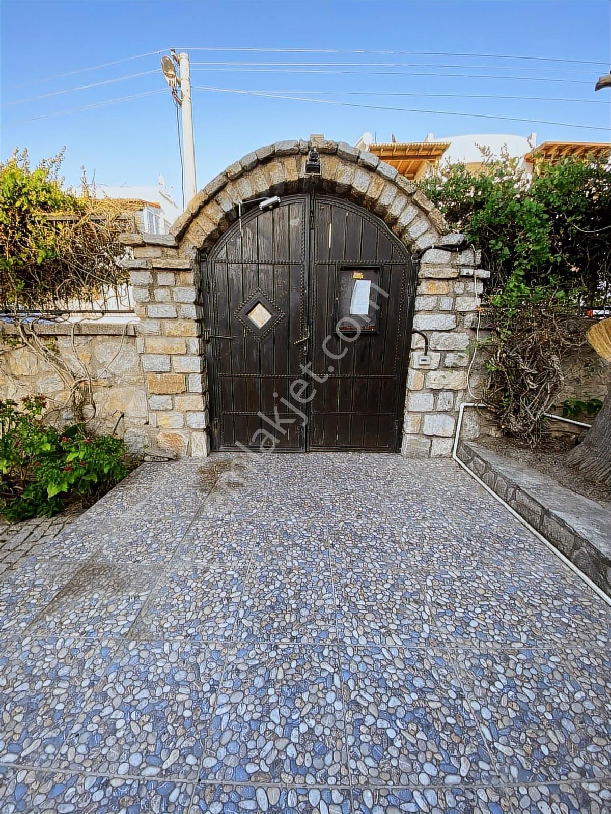 Tayman'dan Bitez'de Yüzme Havuzlu Sitede Satılık 3+1 Bahçe Dblx - Görsel 14