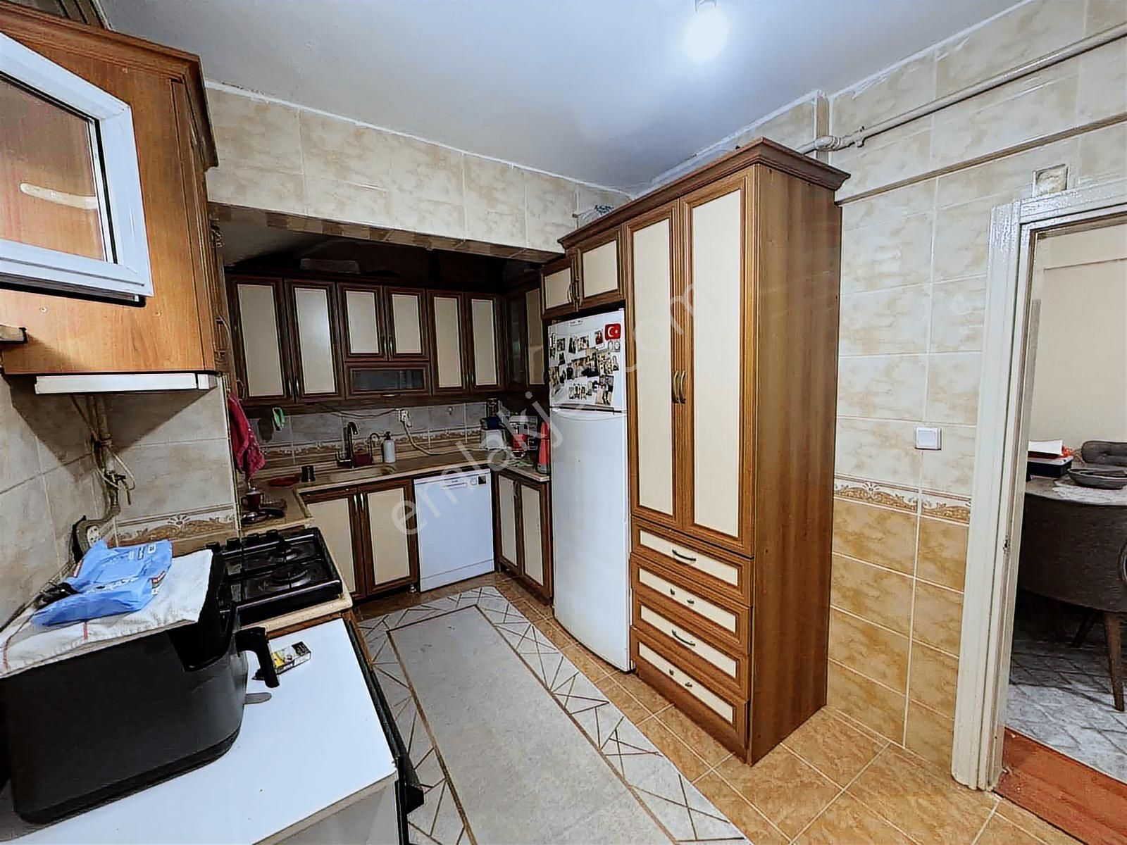 Metrobüse Yakın, Ferah Ve Aydınlık Bahçe Kat Daire Gültepe - Görsel 18