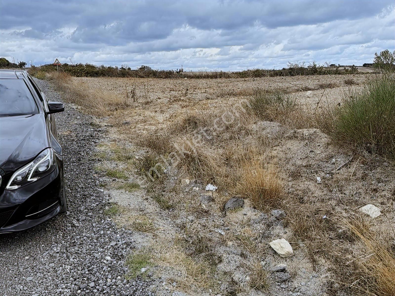 Kanal Manzaralı 185 M2 Net Arsa Z+4 İmarlı-cadde Cepheli