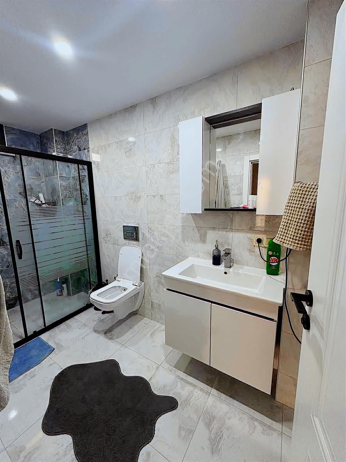 Deniz Manzaralı 300m2 Müstakil Arsa İçinde Eşyalı Tribleks 5+1 - Görsel 4