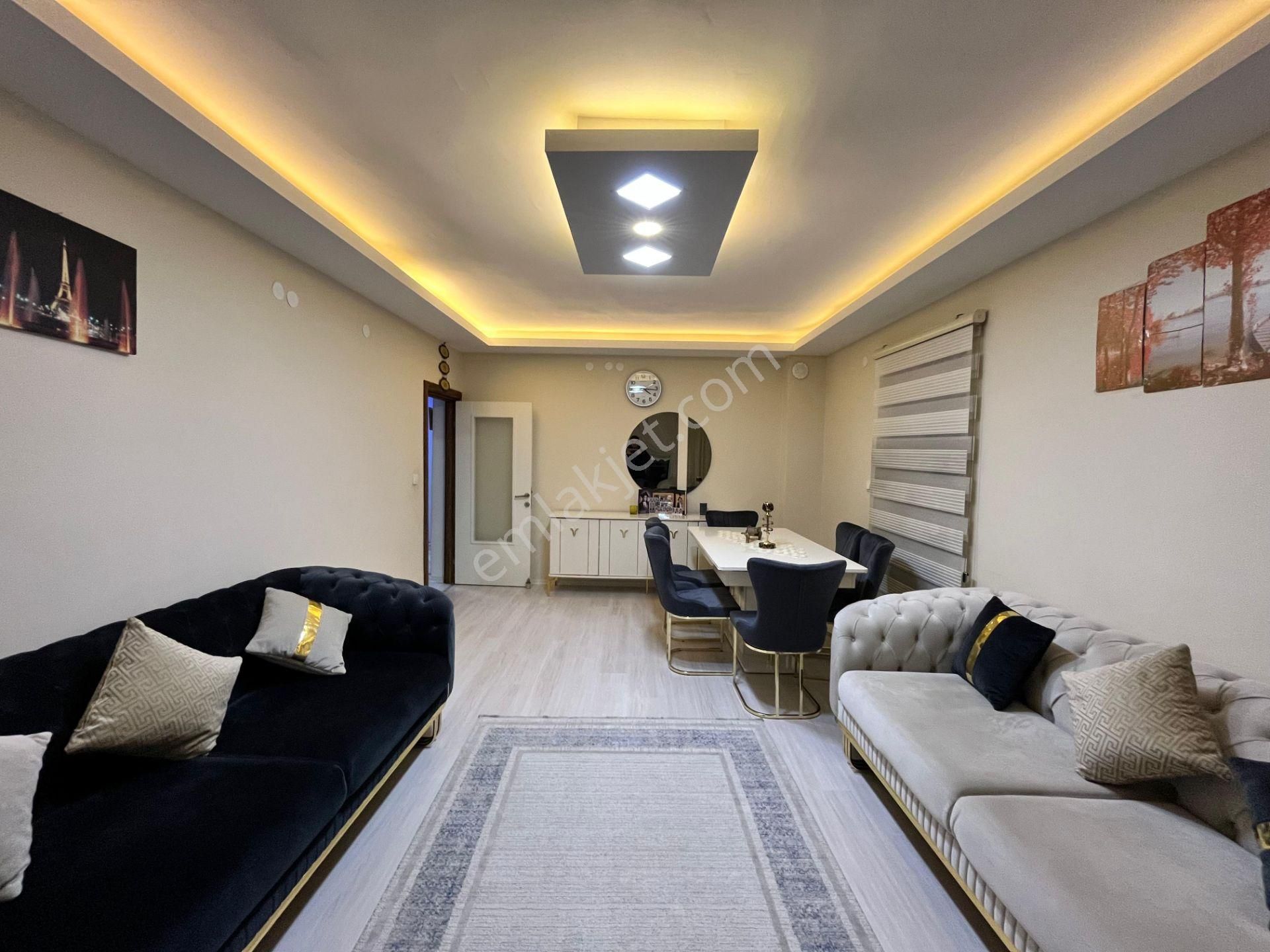 Pursaklar Mehmet Zengin Emlak'tan Hastane Yakını Asansörlü 1.kat 3+1 Yapılı Masrafsız Daire