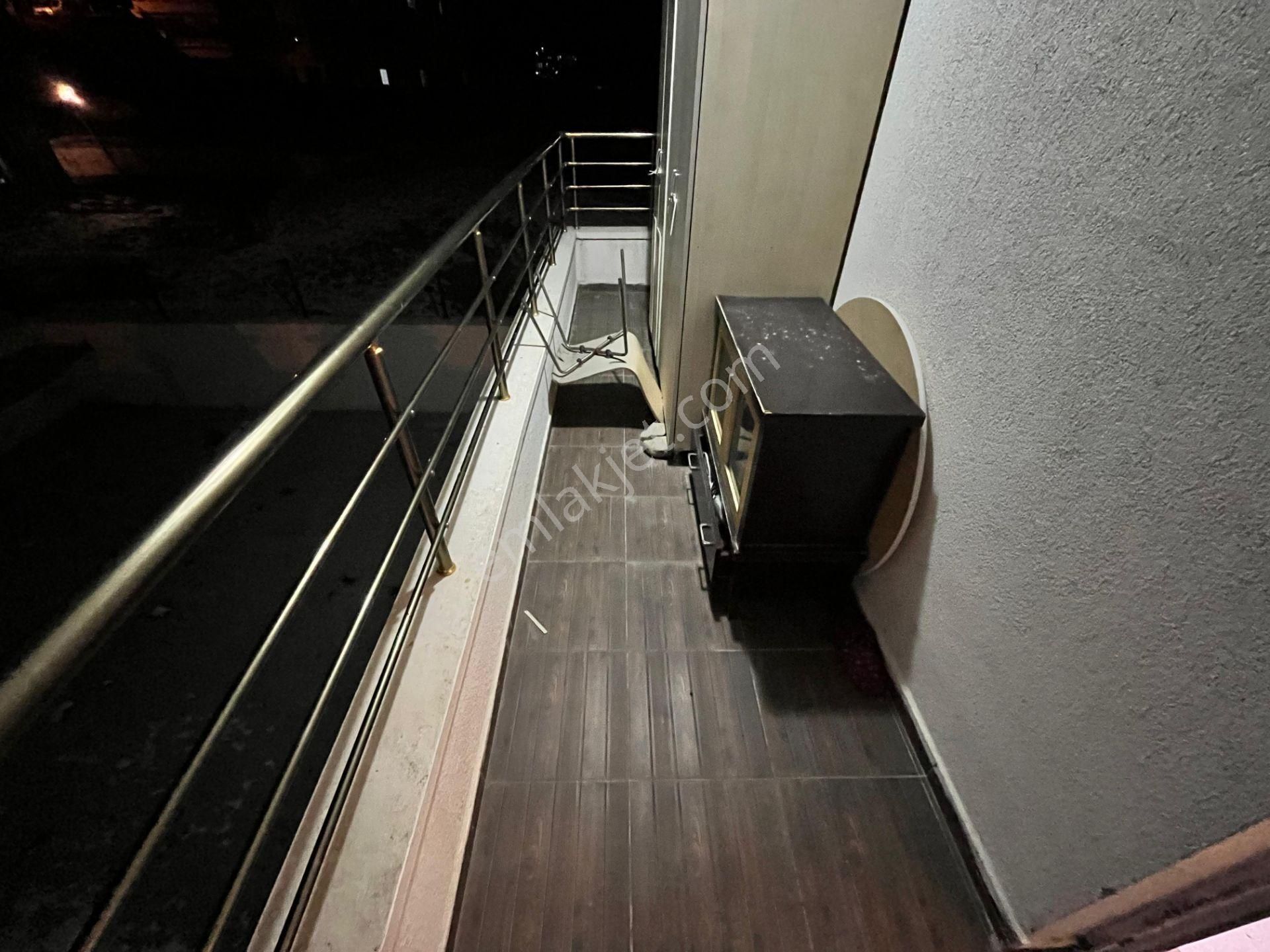 Pursaklar Mehmet Zengin Emlak'tan Hastane Yakını Asansörlü 1.kat 3+1 Yapılı Masrafsız Daire - Görsel 33