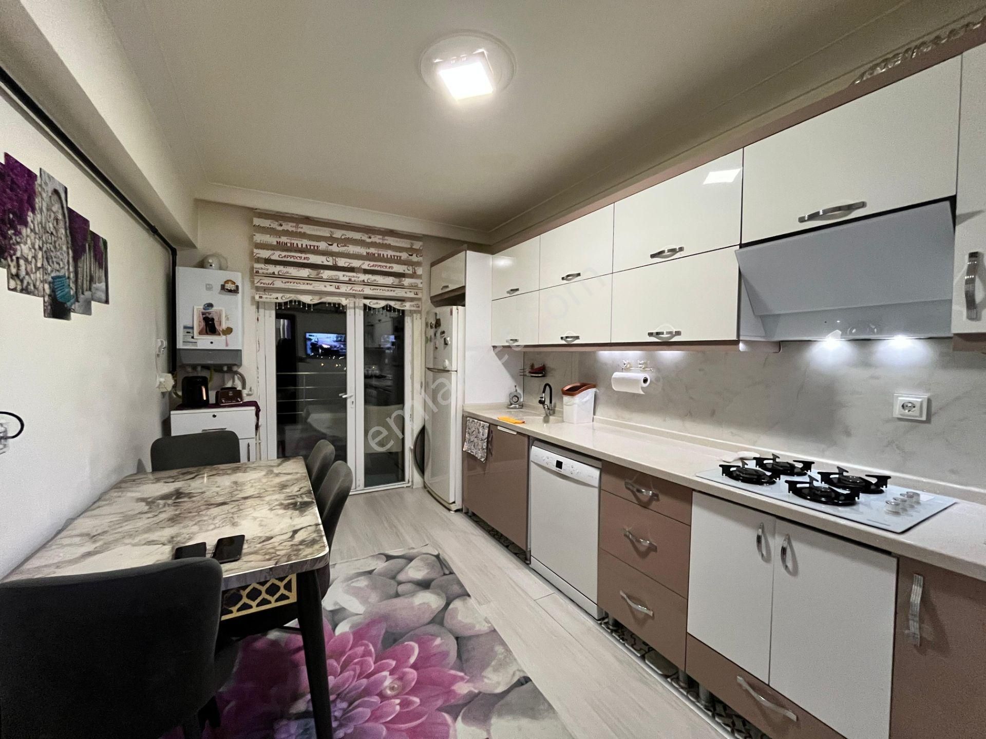 Pursaklar Mehmet Zengin Emlak'tan Hastane Yakını Asansörlü 1.kat 3+1 Yapılı Masrafsız Daire - Görsel 8