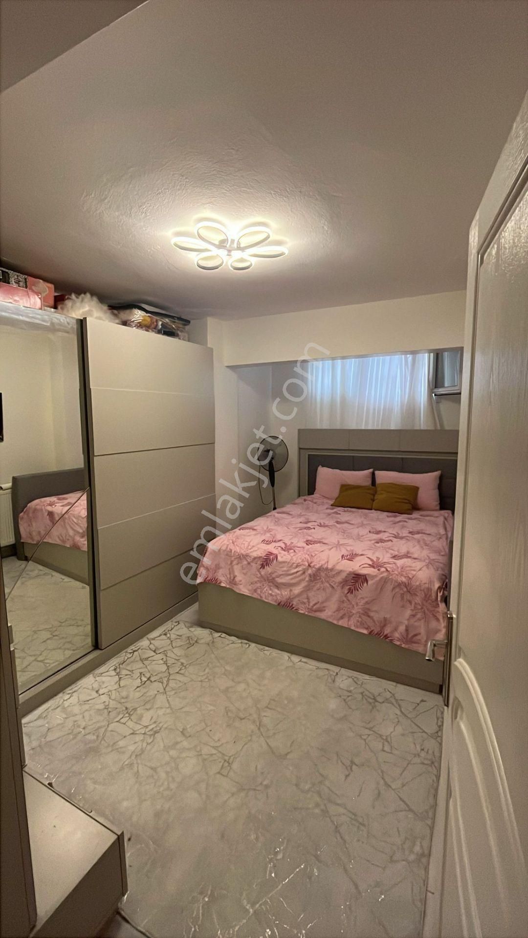Acill Buca İşçievleri Yiğitler Mah.de 2+1 75m2 Dgazlı A.mutfak Satılık Daire - Görsel 3