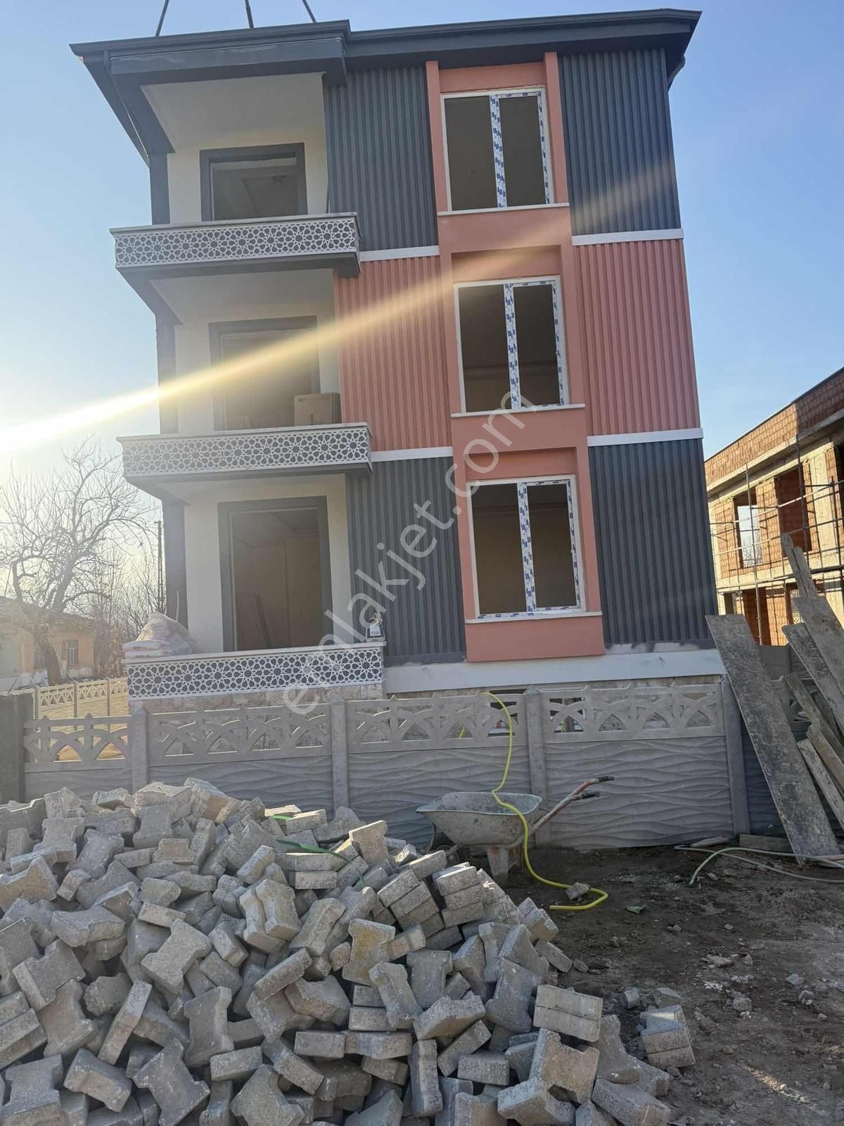 Maraşalfevzi Çakmak Mh. De Satılık Müstalil Tadın Da Daireler