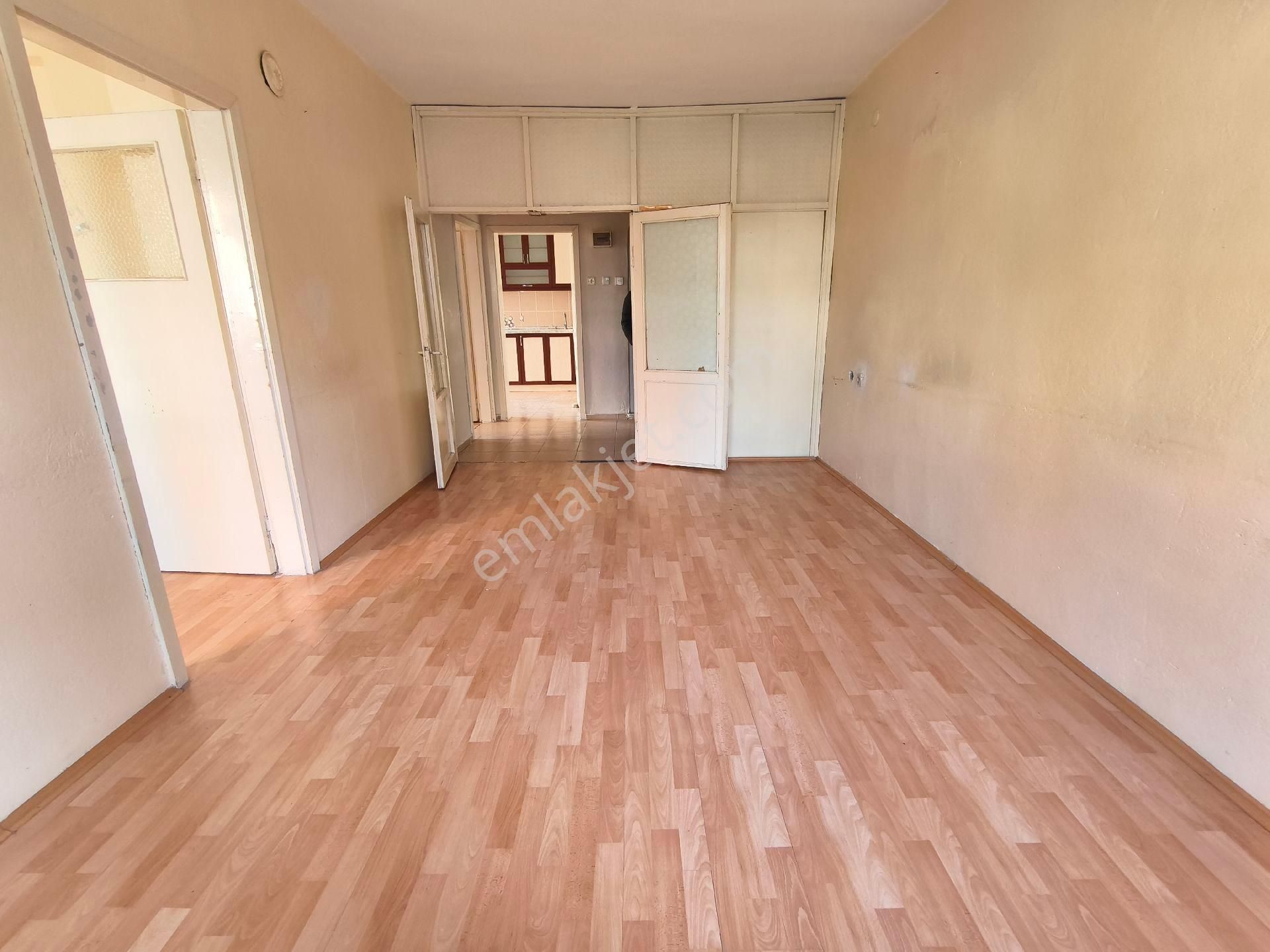 Pera'dan Uluönder Mh. Ssk Bloklarında Kiralık 2+1 Daire - Görsel 5