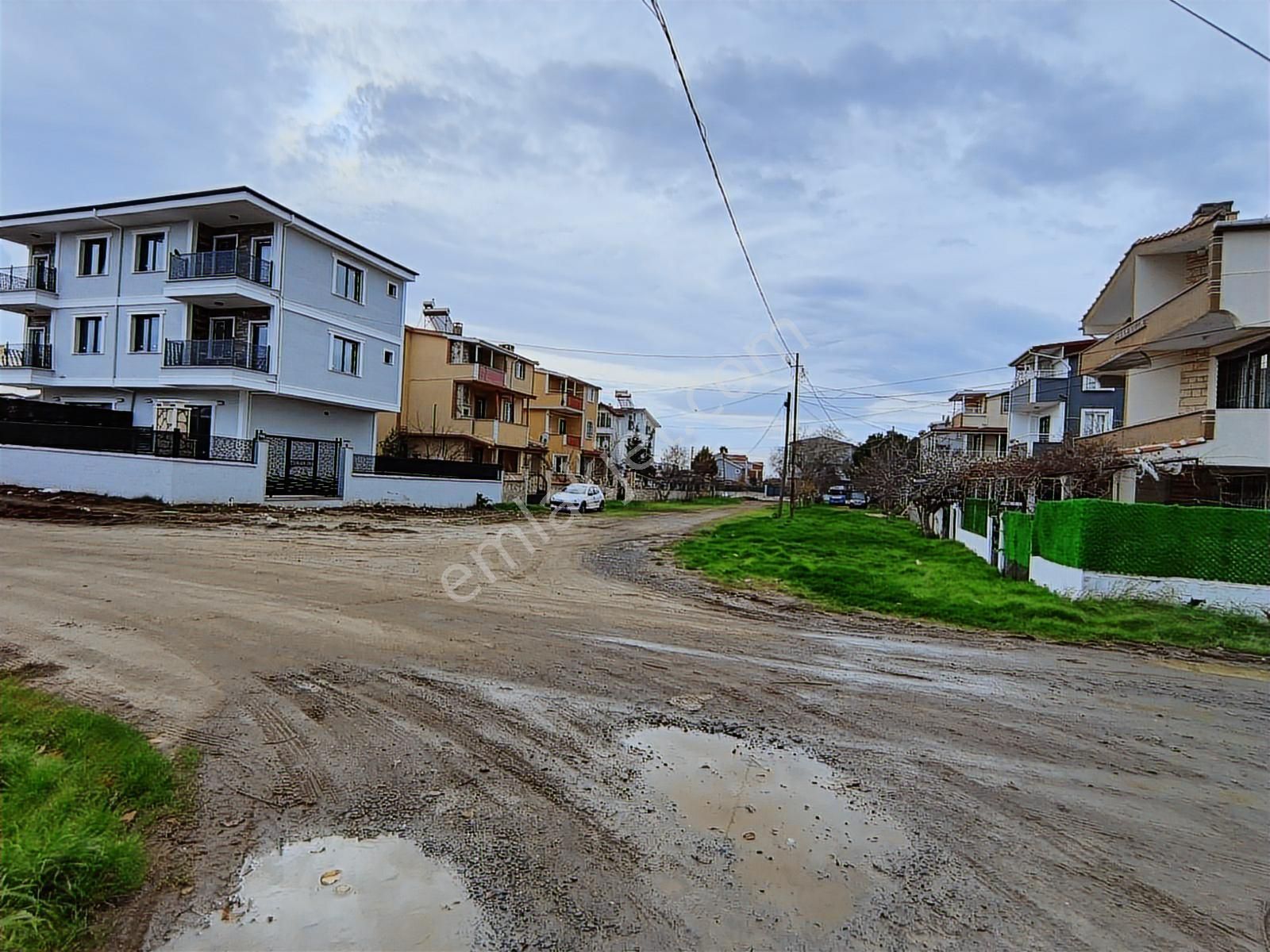 Yeniçiftlikte 150m2 Villa İmarlı Arsa 1.350 Tl Pazarlık Mevcut. - Görsel 4