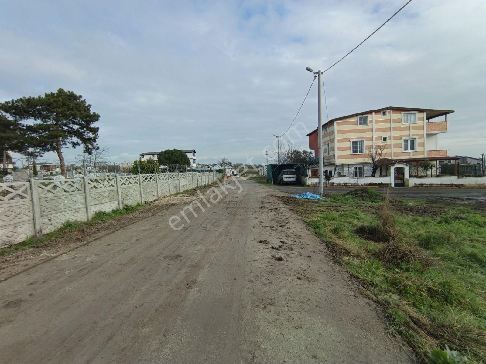 Yeniçiftlikte 158m2 Net Villa Arsası Beylikdüzü Daire Takasıolur - Görsel 3