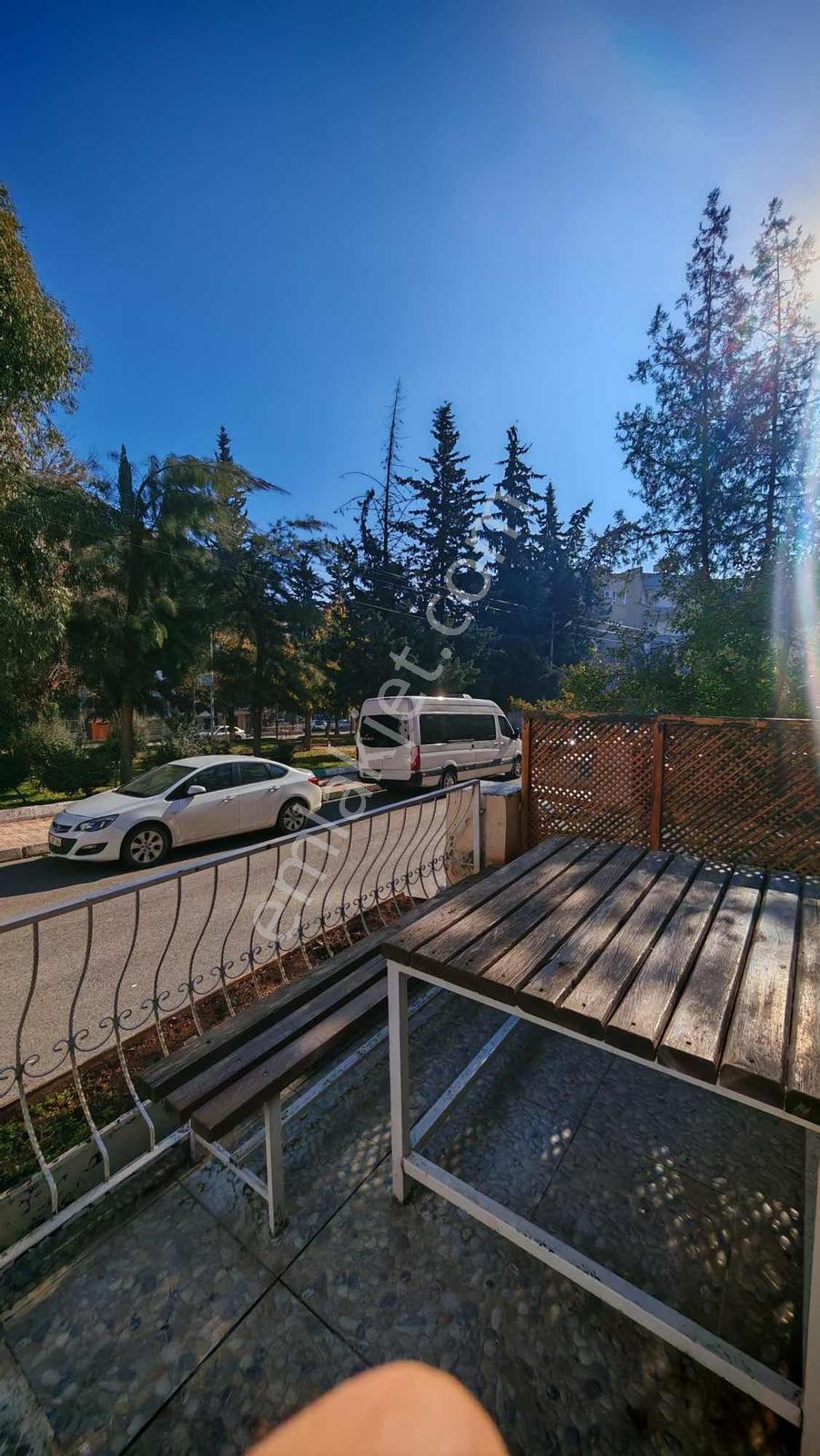 Güç Emlaktan Eşyalı Kiralık Ofis - Görsel 5