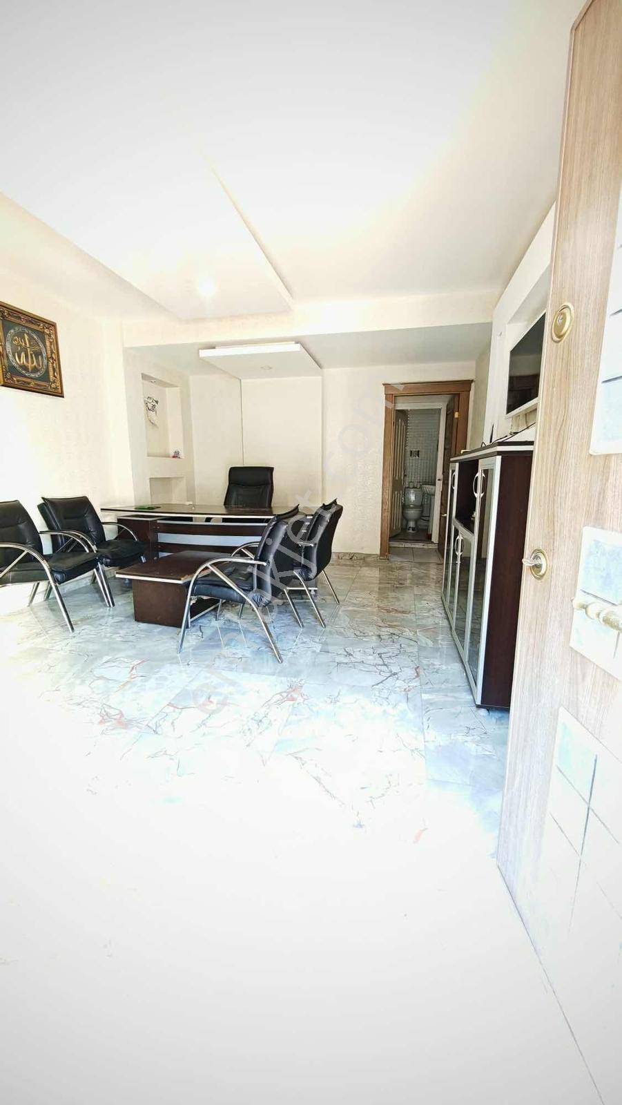Güç Emlaktan Eşyalı Kiralık Ofis - Görsel 11