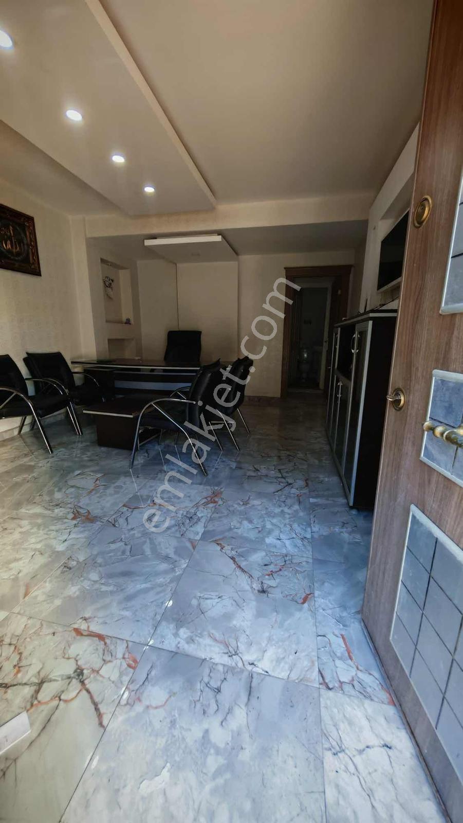 Güç Emlaktan Eşyalı Kiralık Ofis - Görsel 10