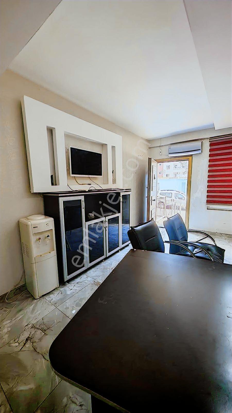 Güç Emlaktan Eşyalı Kiralık Ofis