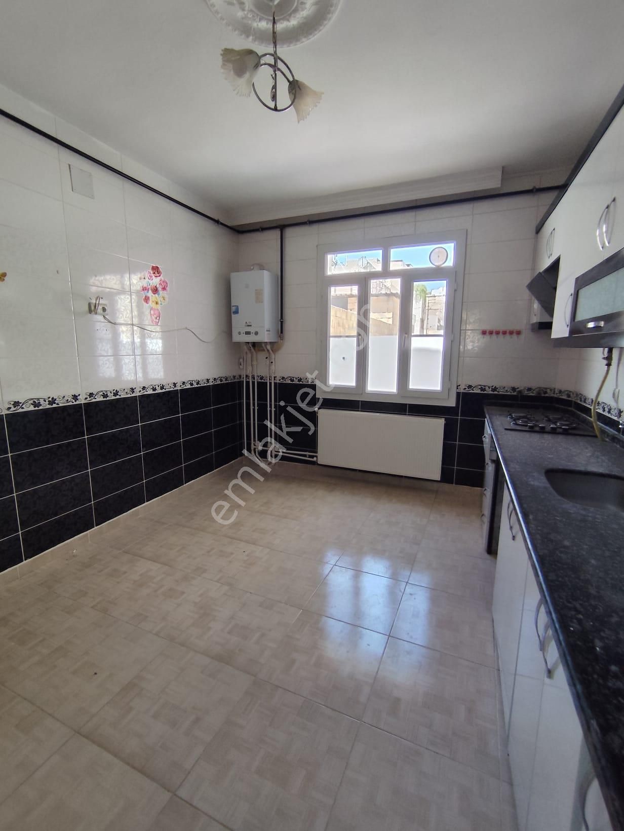 4 Daire + 2 Garaj | 360 M² |geniş Cadde Üzeri Yatırımlık Mustakil Bina - Görsel 15