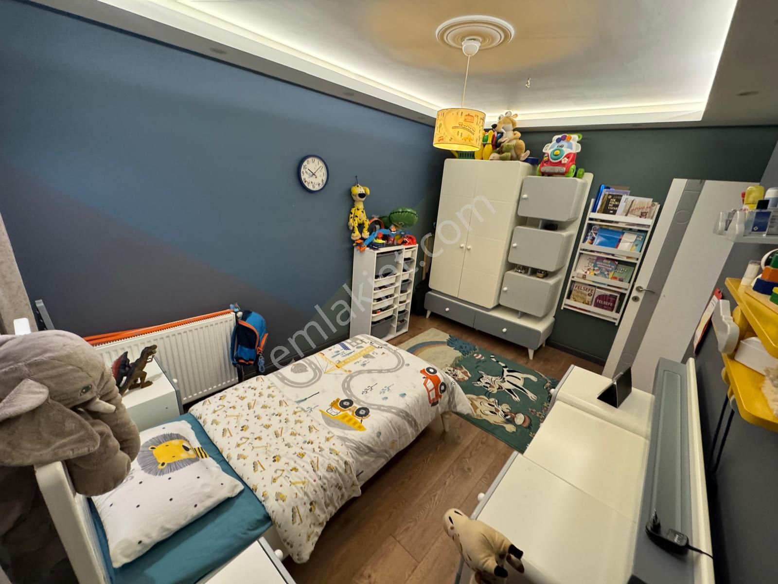 Cadde Üzerinde Asansörlü 3+1 Geniş M2'li Full+full 7 Yllık Daire - Görsel 23