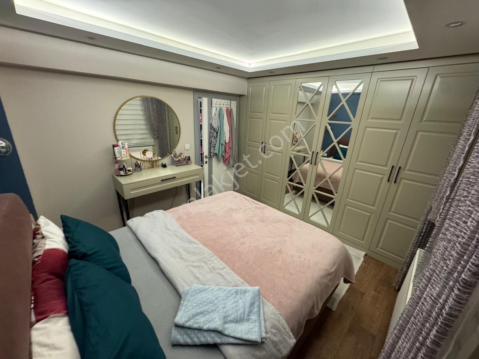 Cadde Üzerinde Asansörlü 3+1 Geniş M2'li Full+full 7 Yllık Daire - Görsel 16