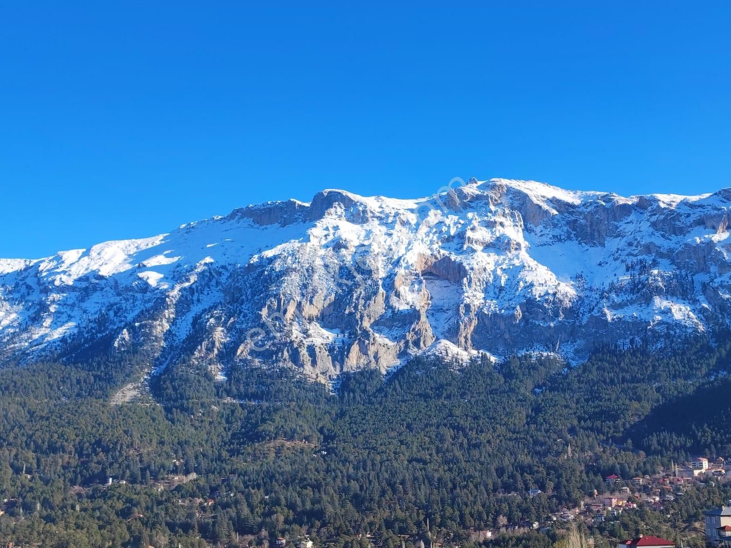 Kar Emlaktan Akçatekir Esentepede 790 M2 Çevre Duvarı Yapılmış Satılık Arsa