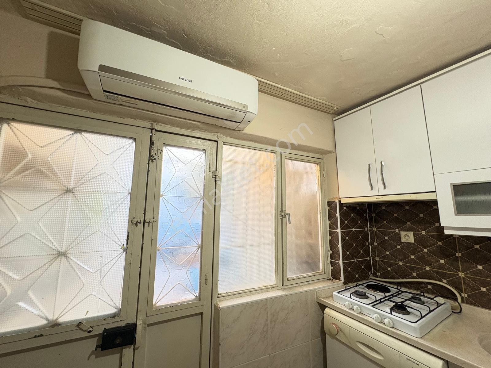 Bornova Kızılayda Bahçeli, Masrafsız 1+1 Kiralık Daire - Görsel 12