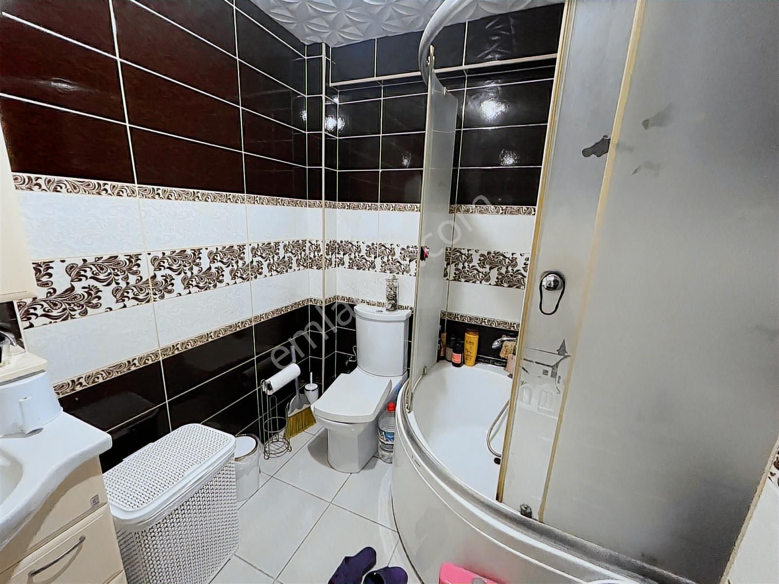 Tuğradan Çobançeşme'de İskanlı 4+2 Ayrı Girişli Dublex Daire - Görsel 23