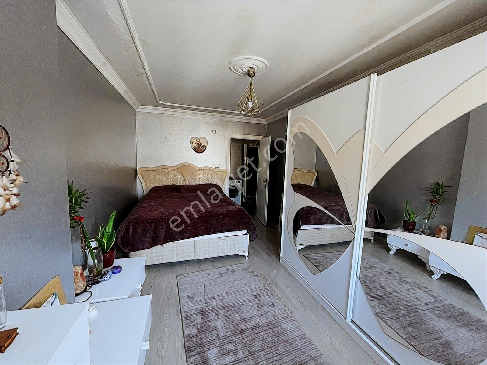 Tuğradan Çobançeşme'de İskanlı 4+2 Ayrı Girişli Dublex Daire - Görsel 16