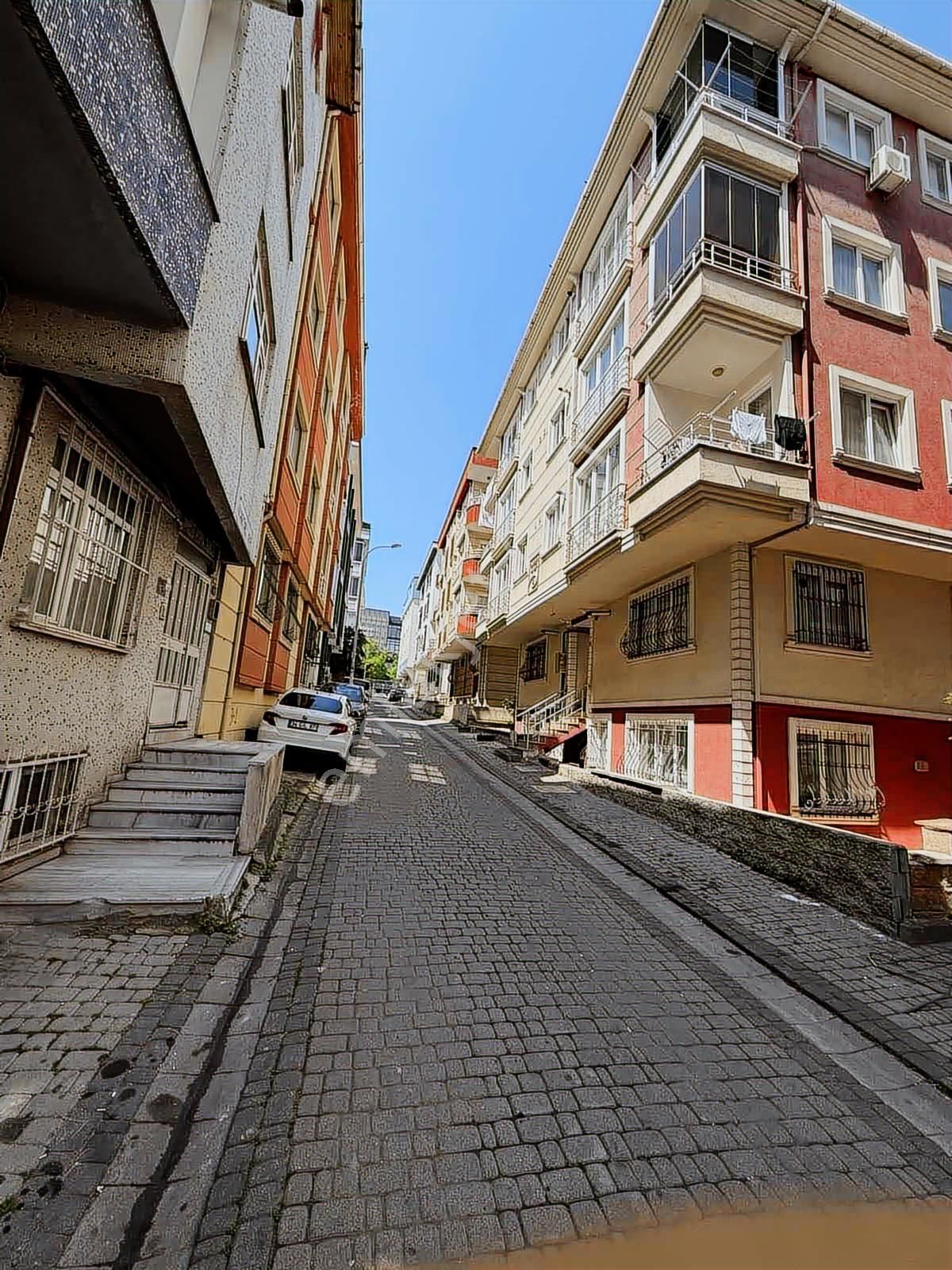 Ümraniye Yamanevler Mh.2+1 Büyük Ve İki Balkonlu Satılık Daire - Görsel 8
