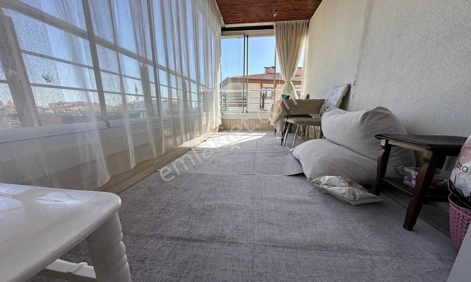 Çok Acil'den Merkezi Konumda Teras Balkonlu 3.5+1 Fırsat Daire! - Görsel 28