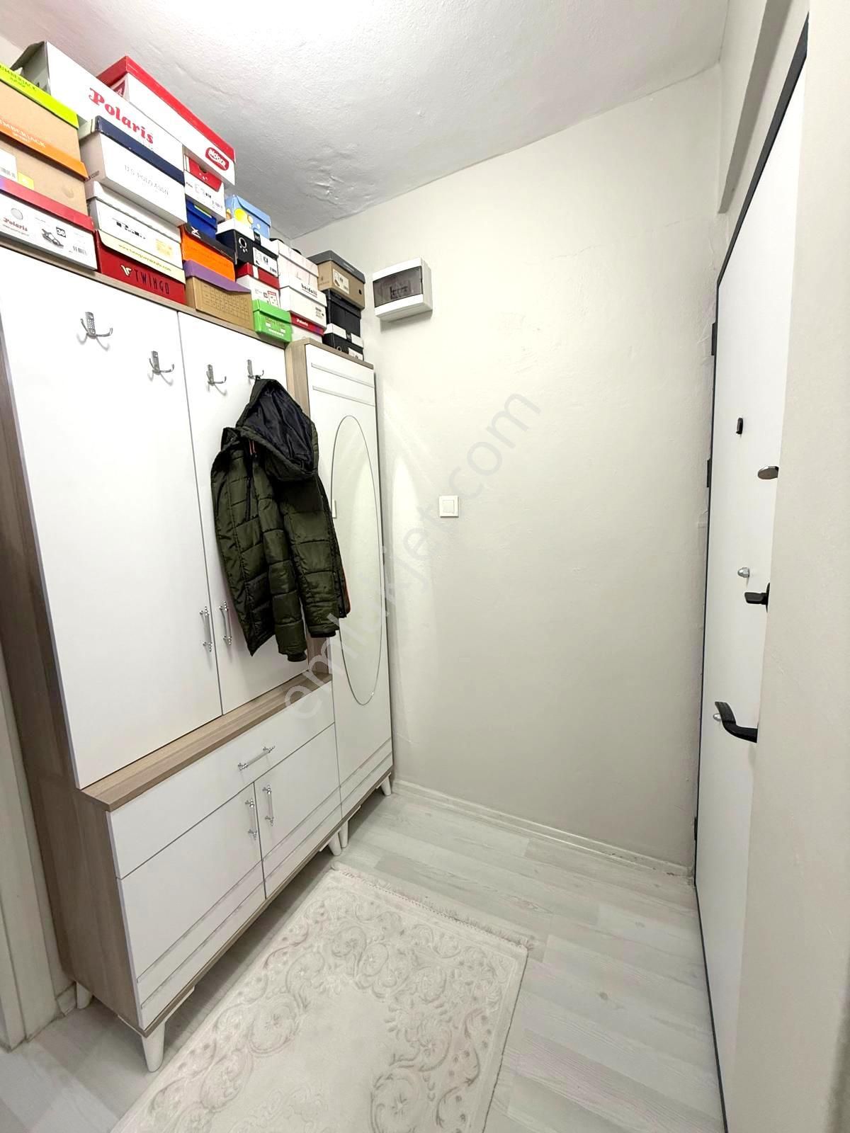 Tutar Dan Metrobüse 8 Dk Kat Mülkiyetli 2+1 Ara Kat Daire - Görsel 8