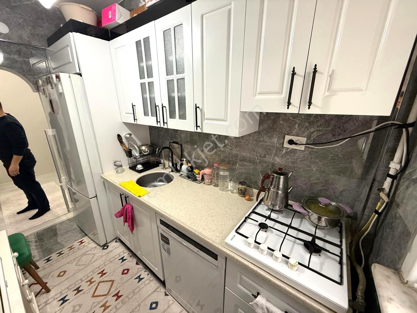 Tutar Dan Metrobüse 8 Dk Kat Mülkiyetli 2+1 Ara Kat Daire - Görsel 6