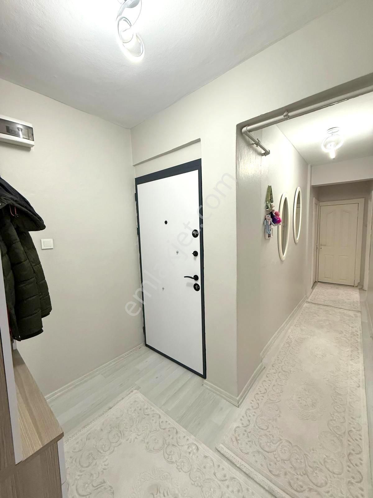 Tutar Dan Metrobüse 8 Dk Kat Mülkiyetli 2+1 Ara Kat Daire - Görsel 19