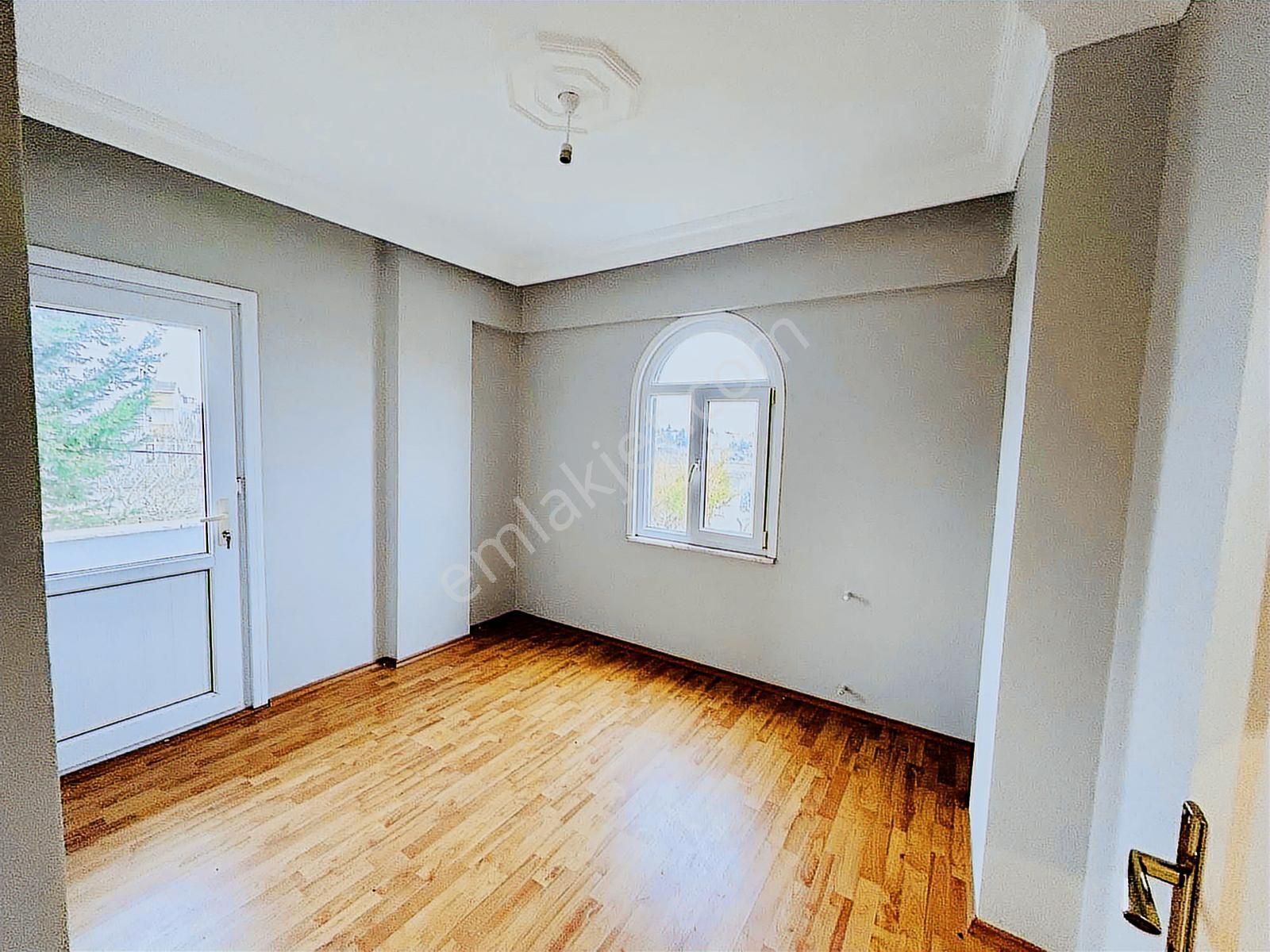 ꧂çok Güzel Konumda 4+1 Geniş Odalı Sağlam Villa ꧂ - Görsel 33