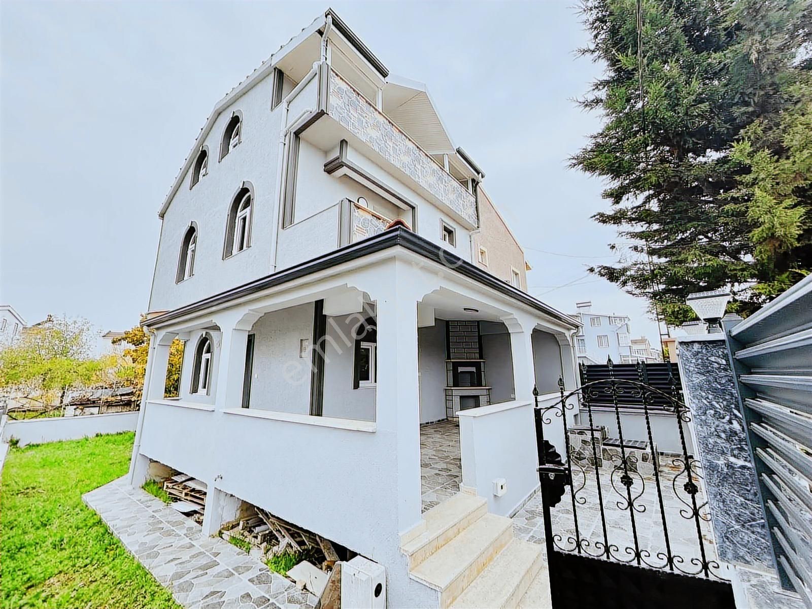 ꧂çok Güzel Konumda 4+1 Geniş Odalı Sağlam Villa ꧂ - Görsel 22